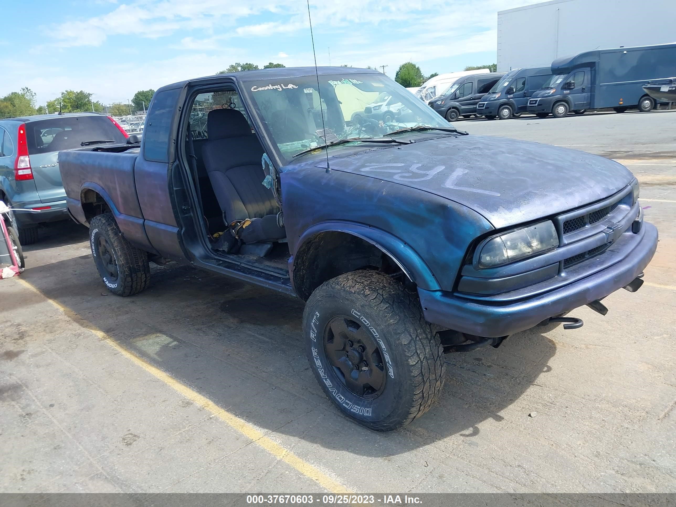 CHEVROLET S-10 PICKUP 2003 1gcct19x638193366