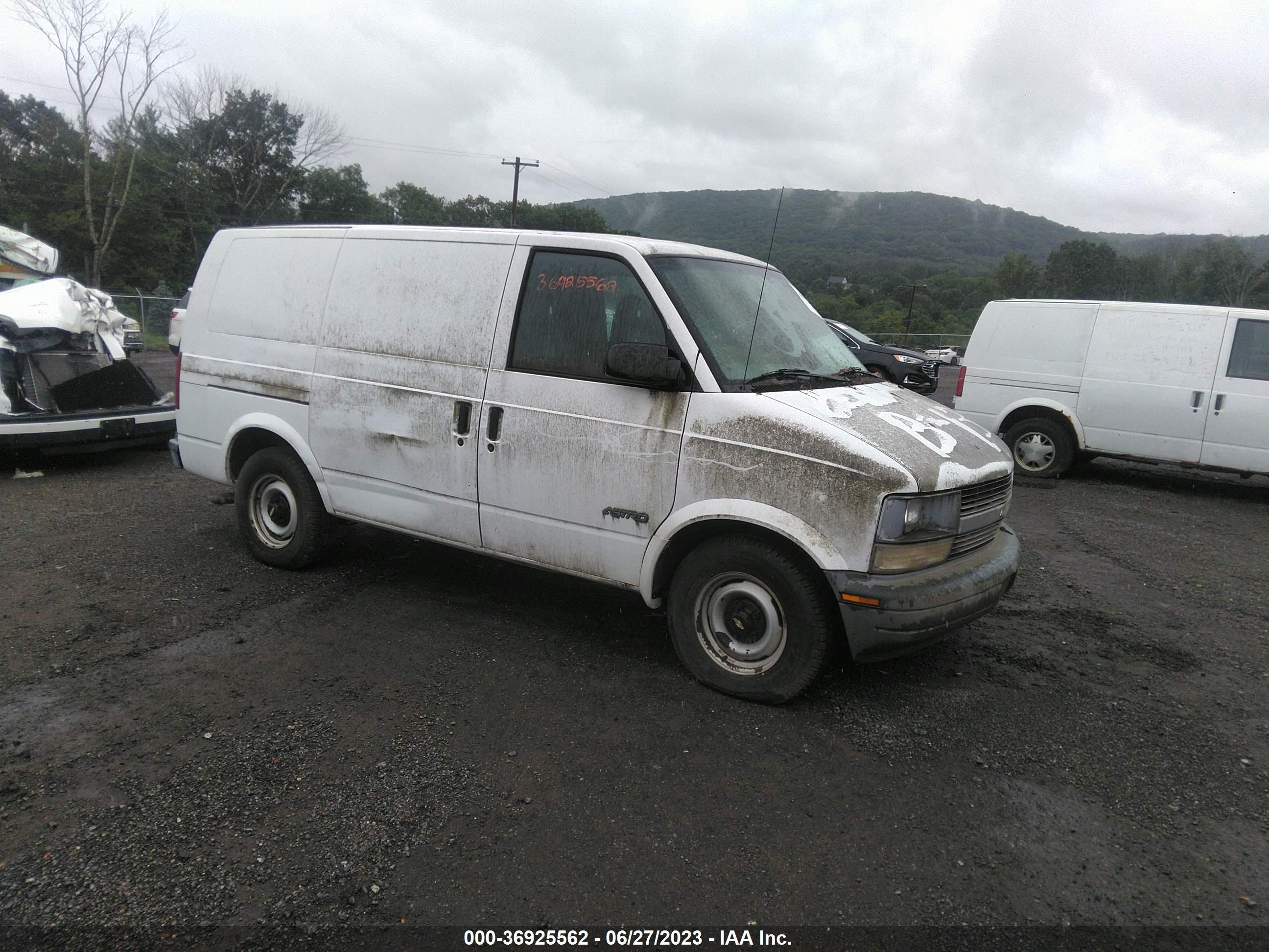 CHEVROLET ASTRO 2000 1gcdm19wxyb125283