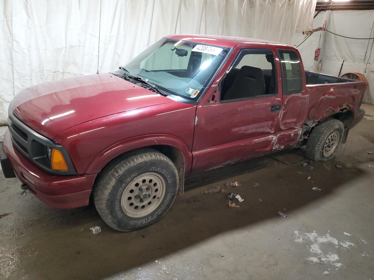 CHEVROLET S-10 PICKUP 1997 1gcdt19x4v8201939