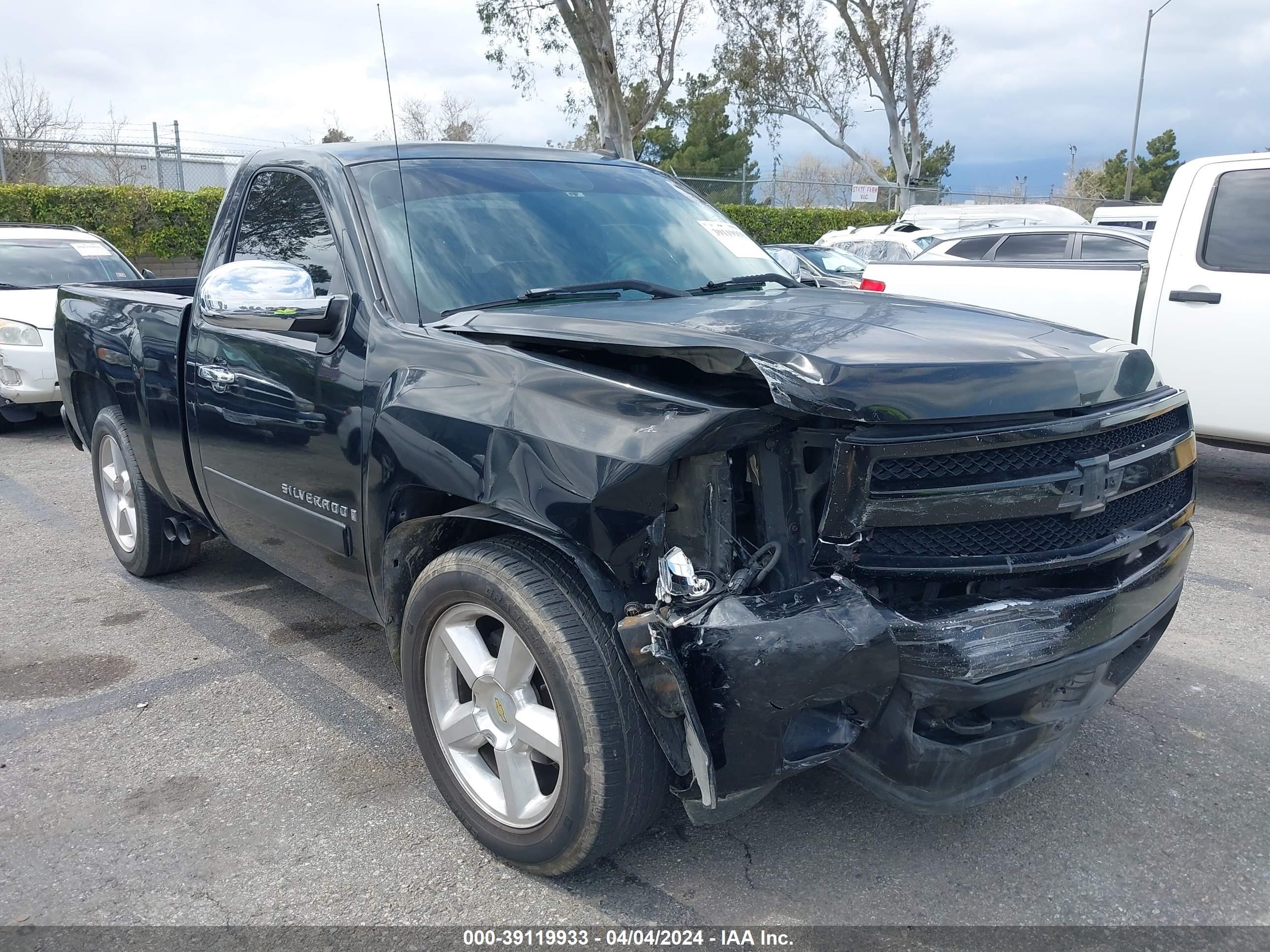 CHEVROLET SILVERADO 2008 1gcec14j38z215935