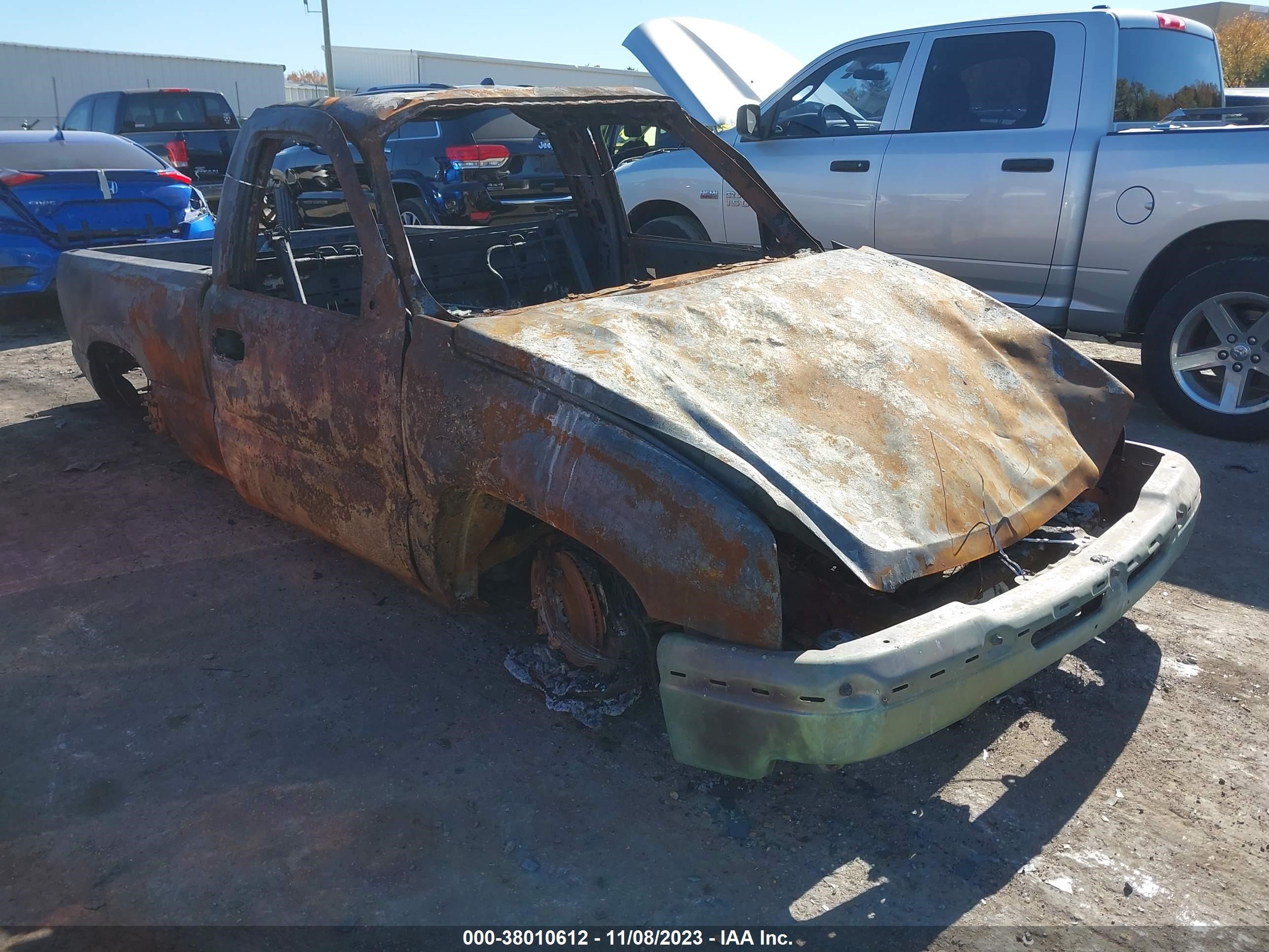 CHEVROLET SILVERADO 2003 1gcec14v03z168410