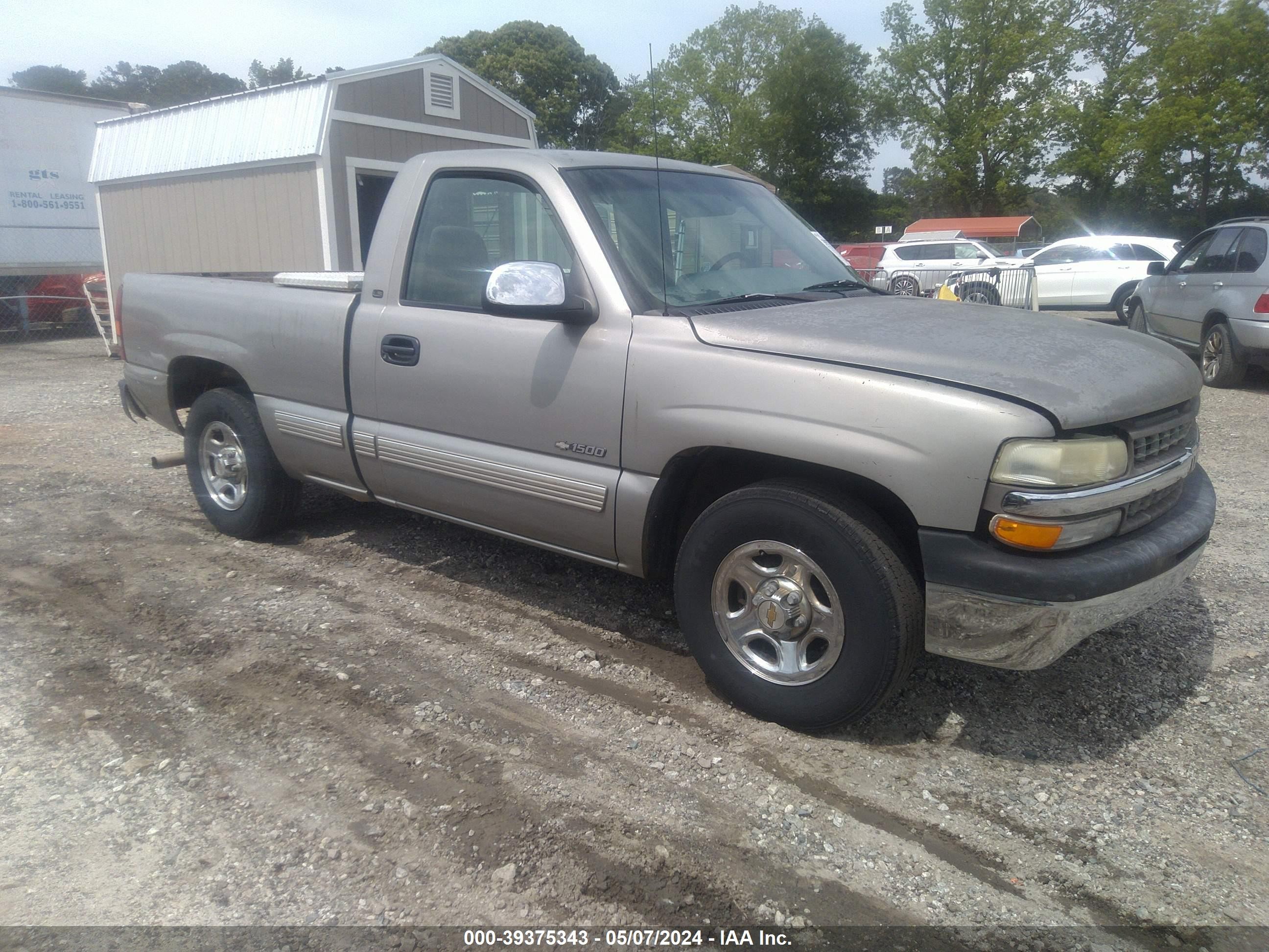 CHEVROLET SILVERADO 2000 1gcec14v2yz232499