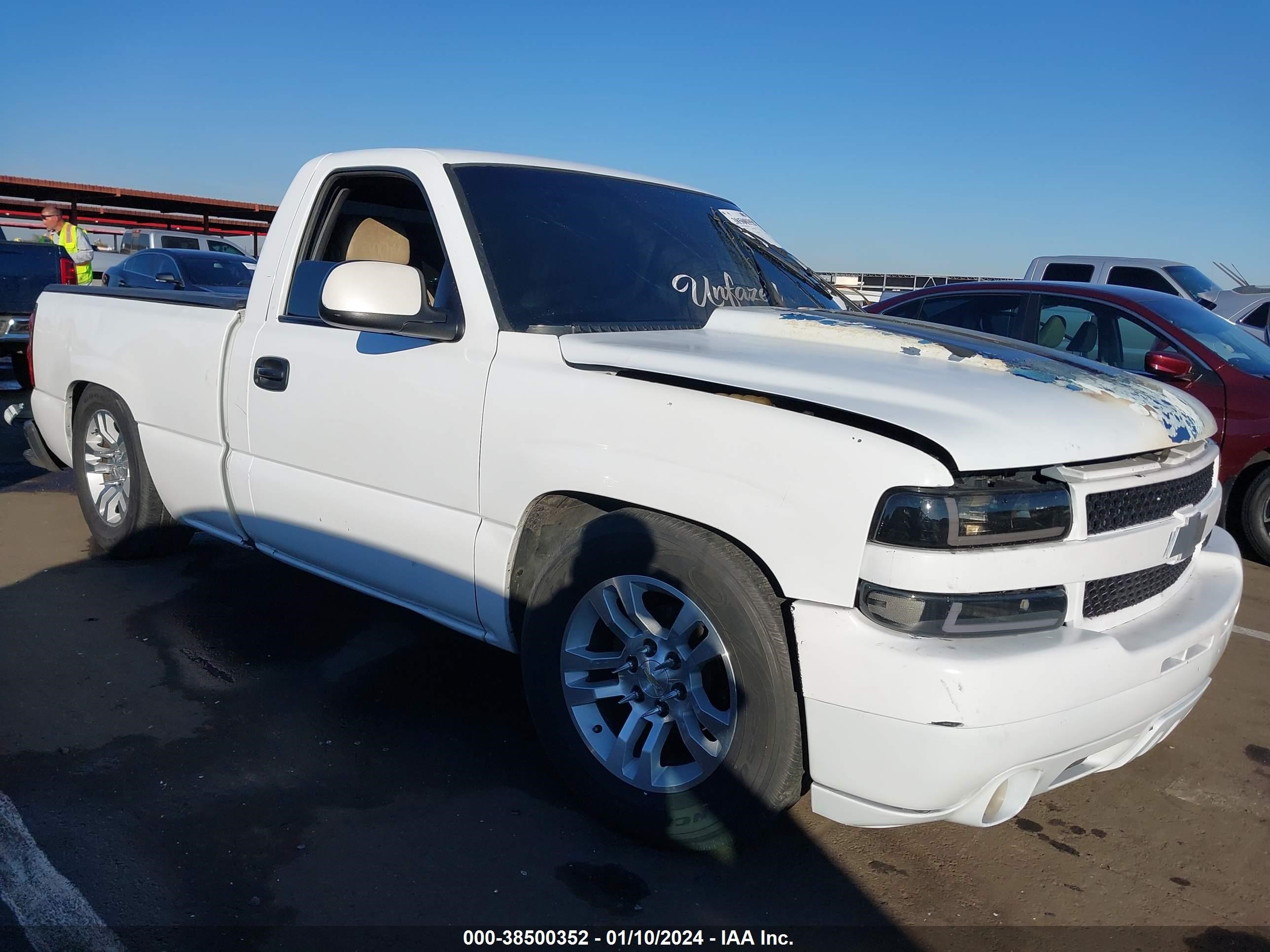 CHEVROLET SILVERADO 2002 1gcec14v42z213668