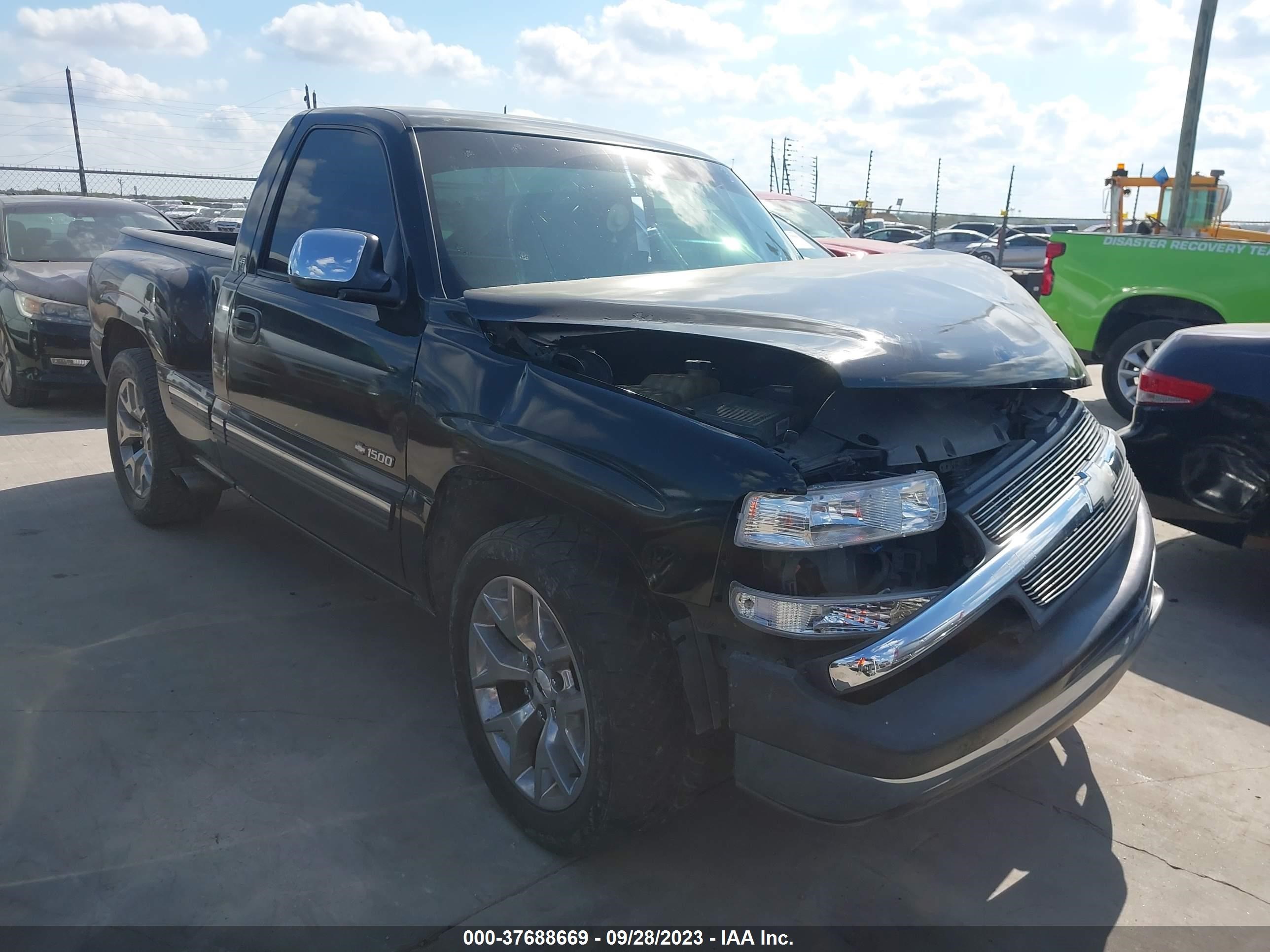 CHEVROLET SILVERADO 2002 1gcec14v52z138513