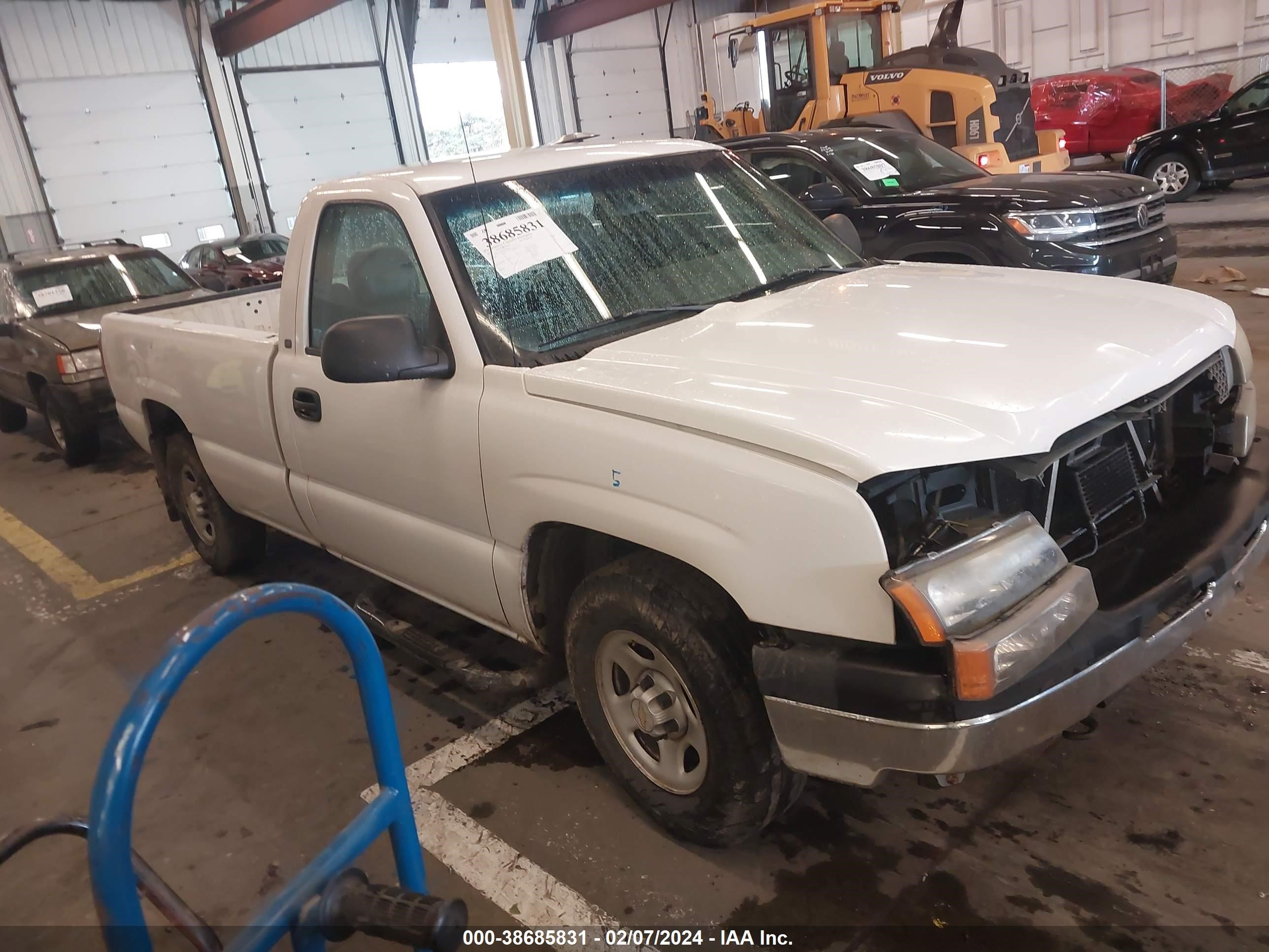 CHEVROLET SILVERADO 2004 1gcec14v84e386345