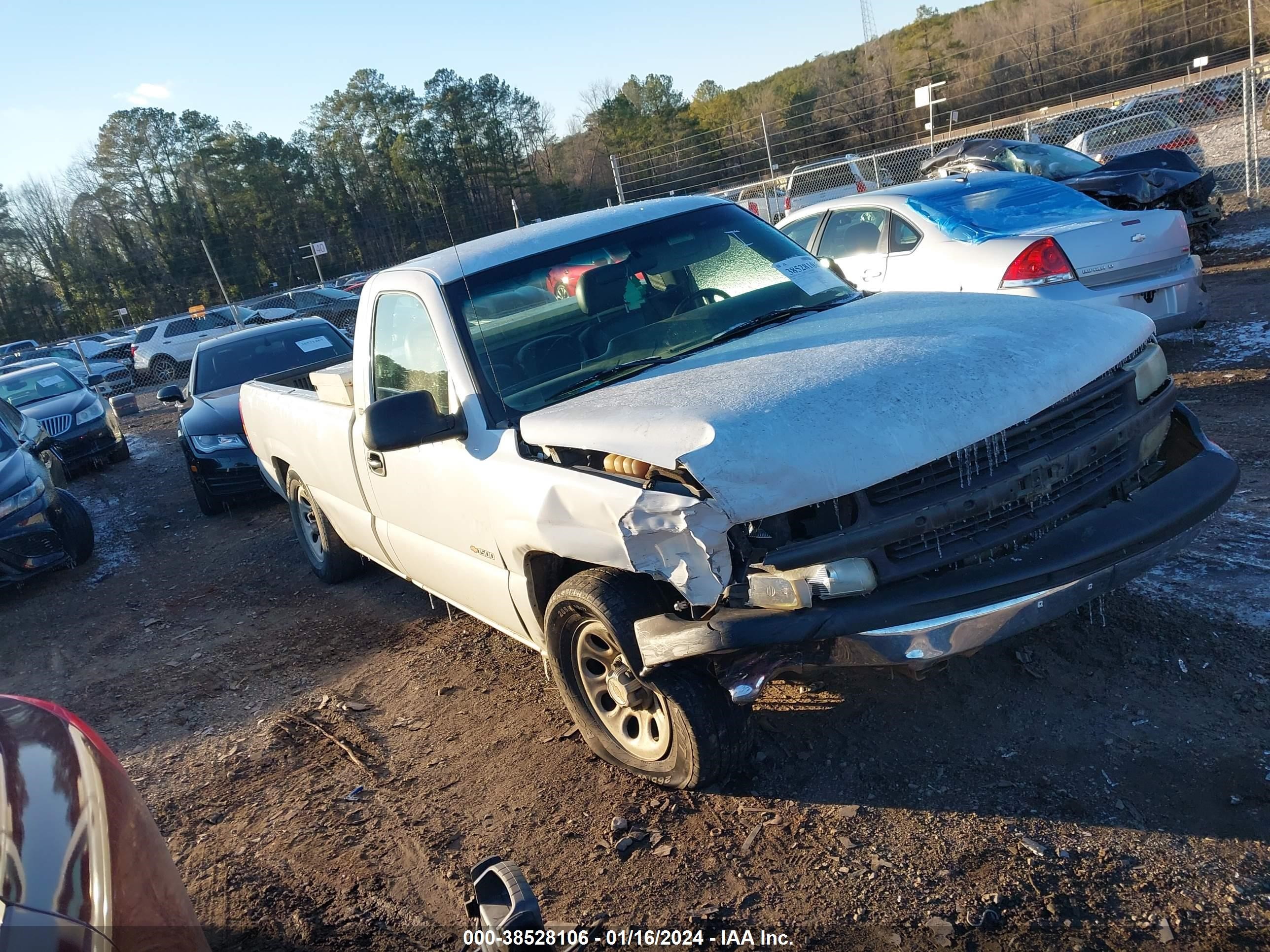 CHEVROLET SILVERADO 2000 1gcec14v9ye317265