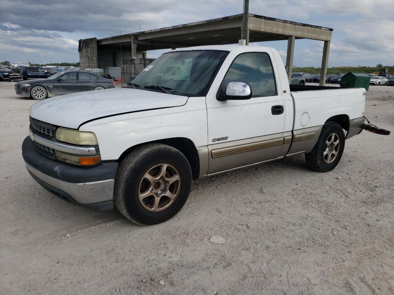 CHEVROLET SILVERADO 2002 1gcec14vx2z341056