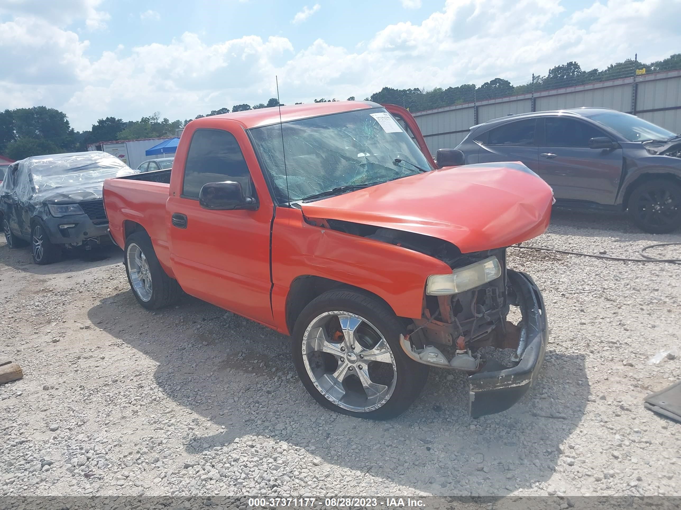 CHEVROLET SILVERADO 2000 1gcec14w5yz108073