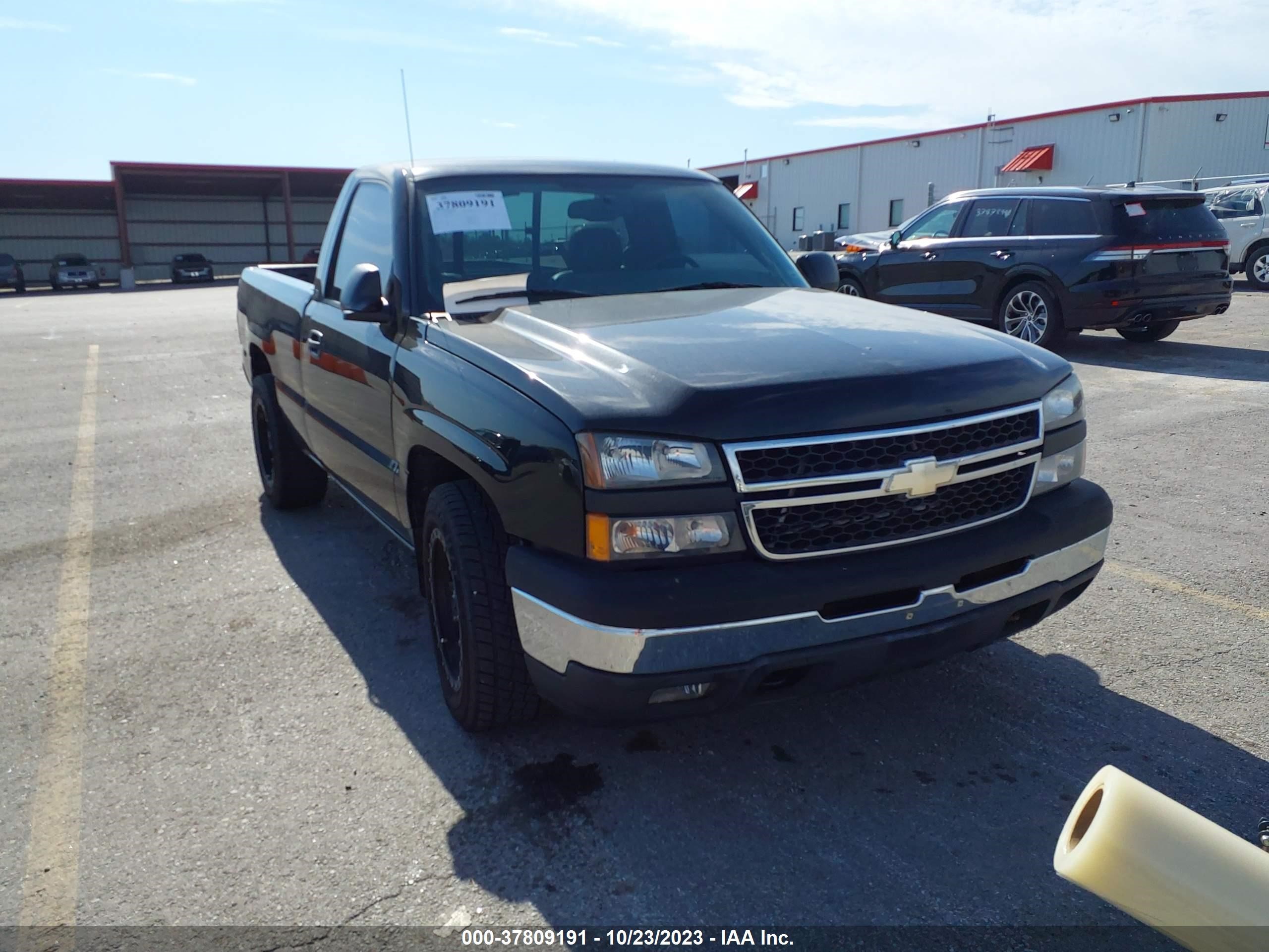 CHEVROLET SILVERADO 2007 1gcec14x07z148021