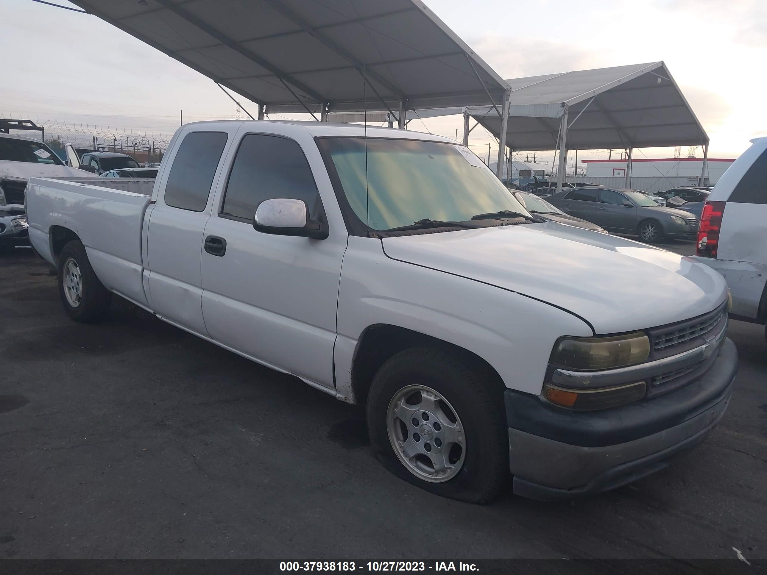 CHEVROLET SILVERADO 2000 1gcec19t0ye368953