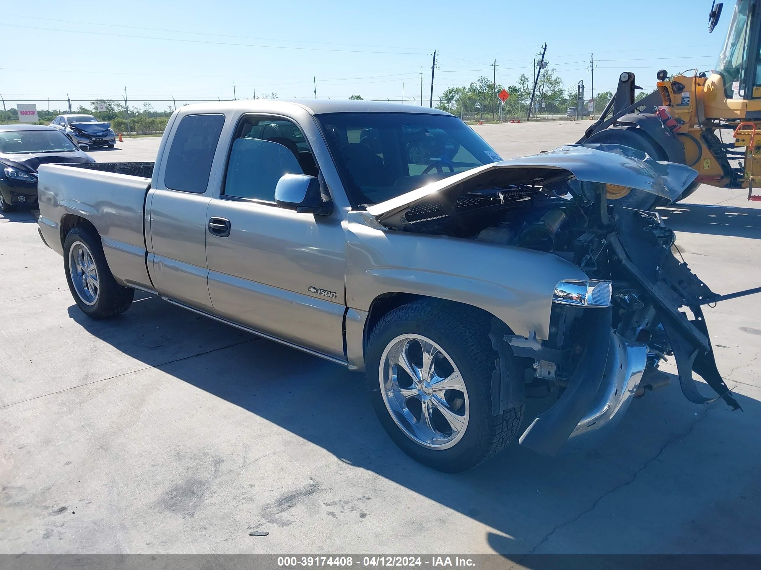 CHEVROLET SILVERADO 2000 1gcec19t9yz116112