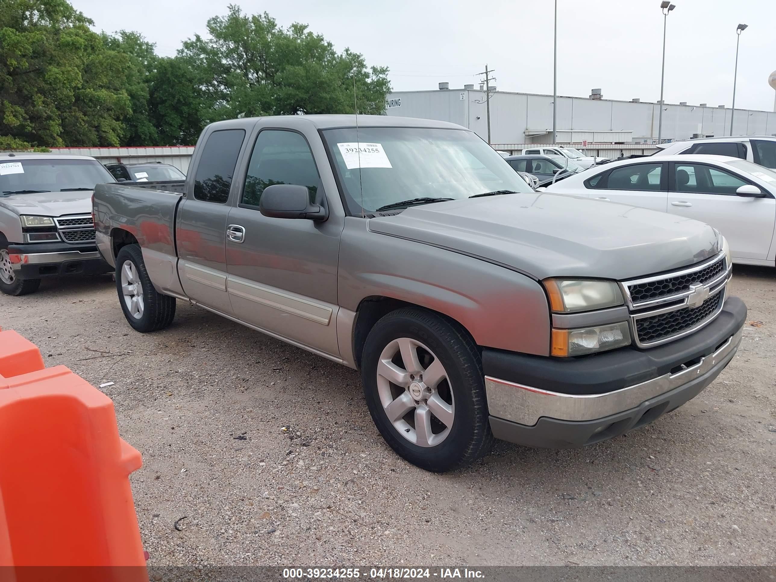 CHEVROLET SILVERADO 2006 1gcec19v16z117723