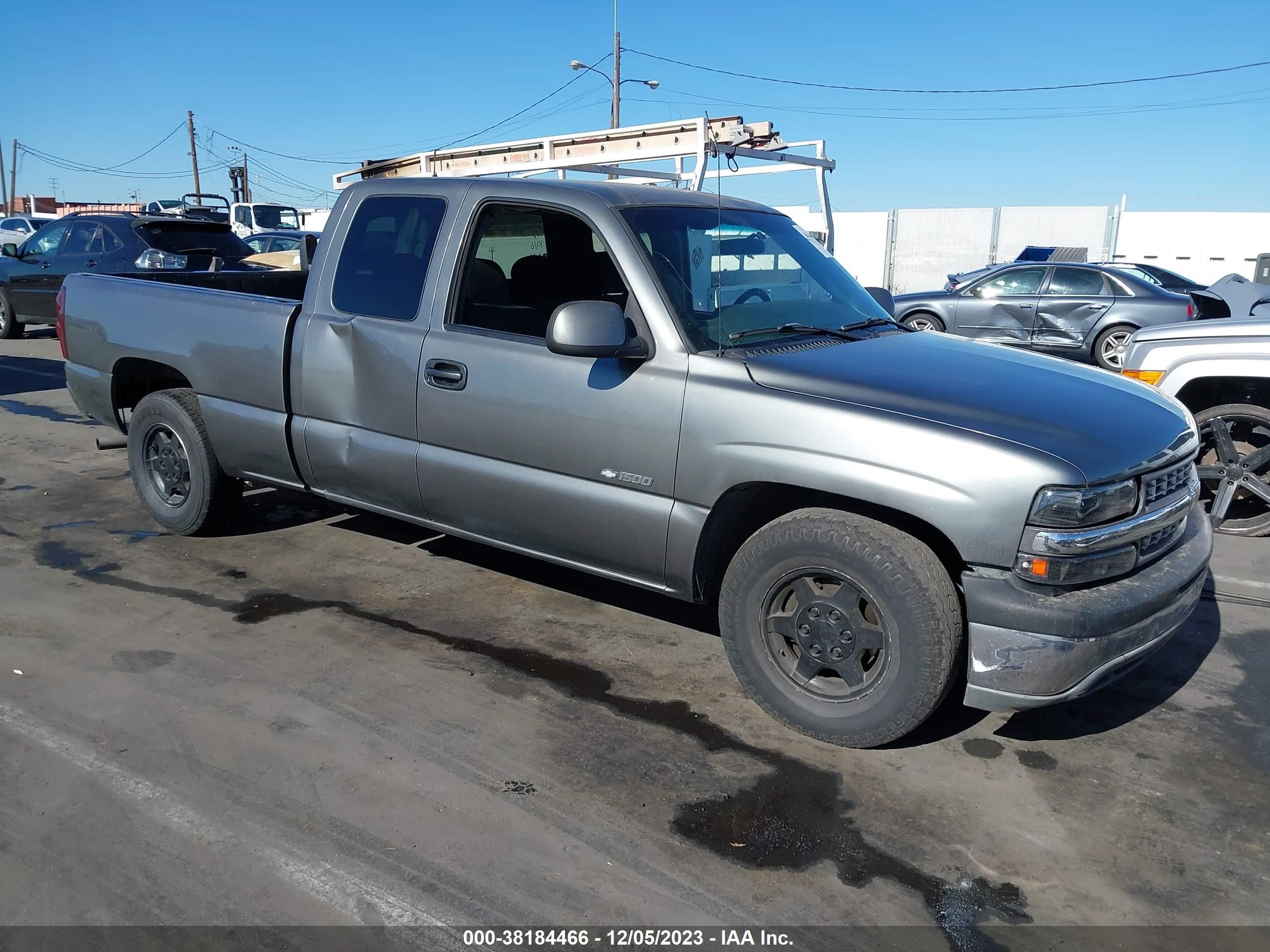 CHEVROLET SILVERADO 2000 1gcec19v6yz371401