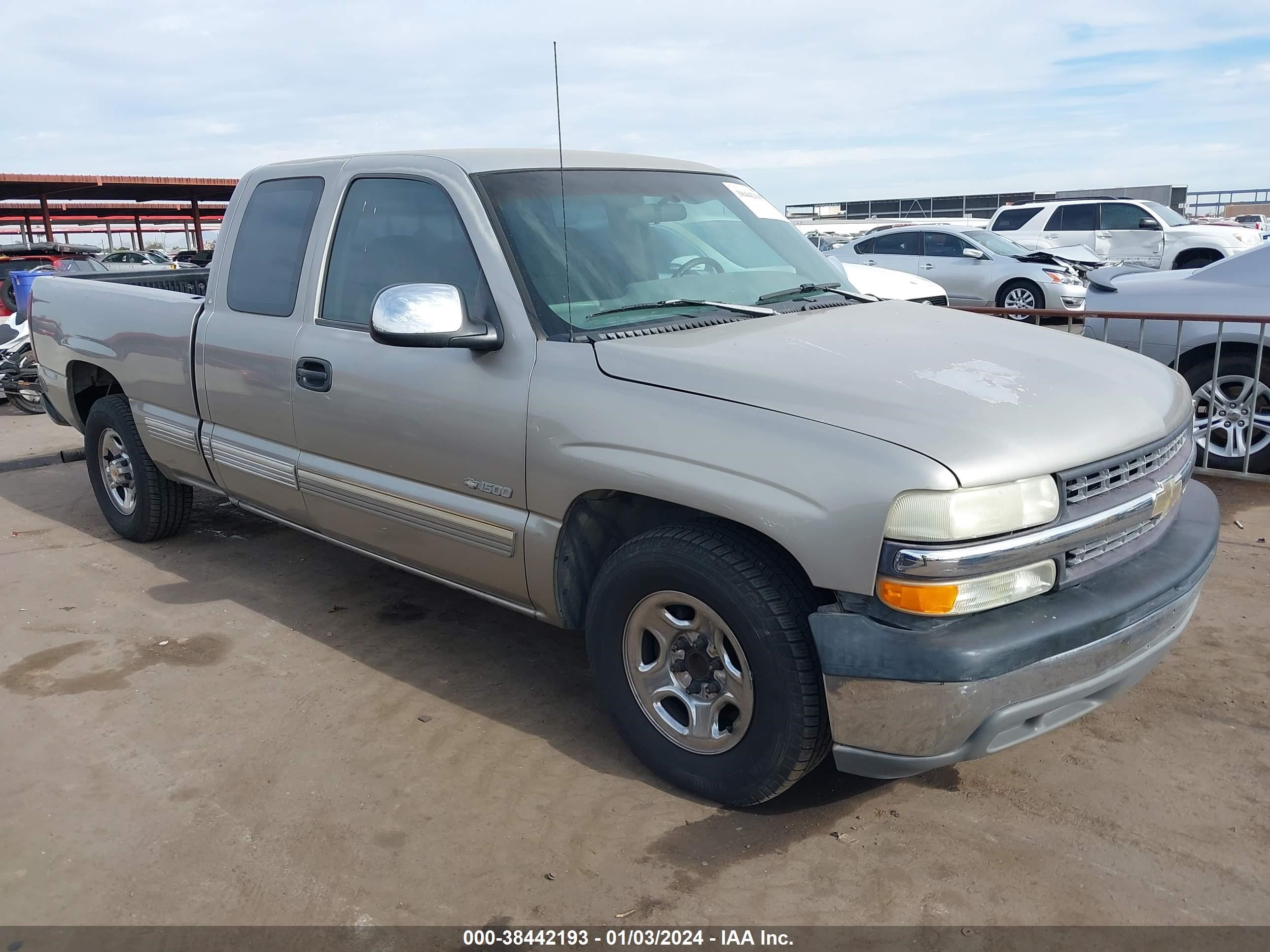 CHEVROLET SILVERADO 2000 1gcec19vxyz150576