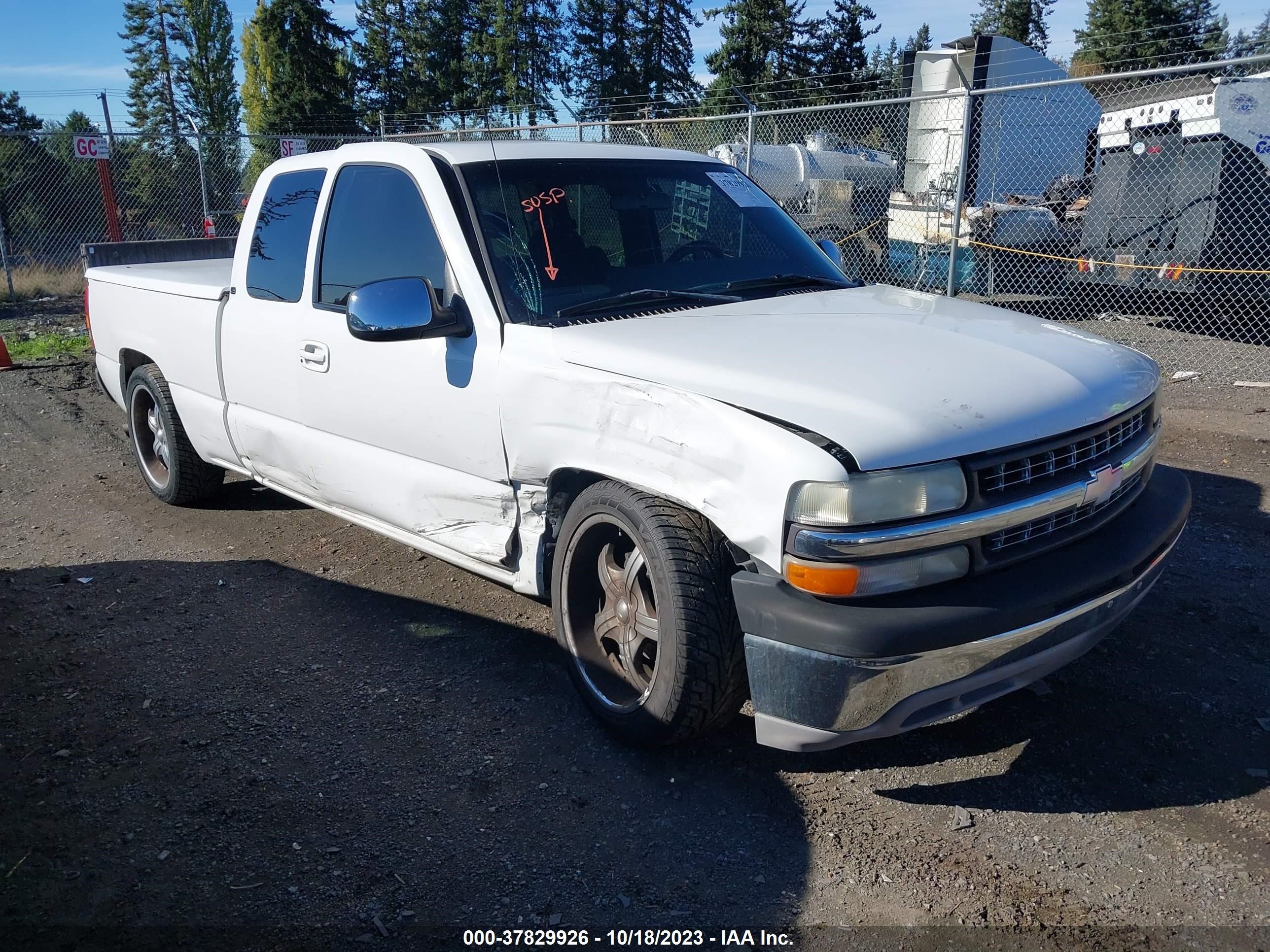 CHEVROLET SILVERADO 2001 1gcec19w61z138178