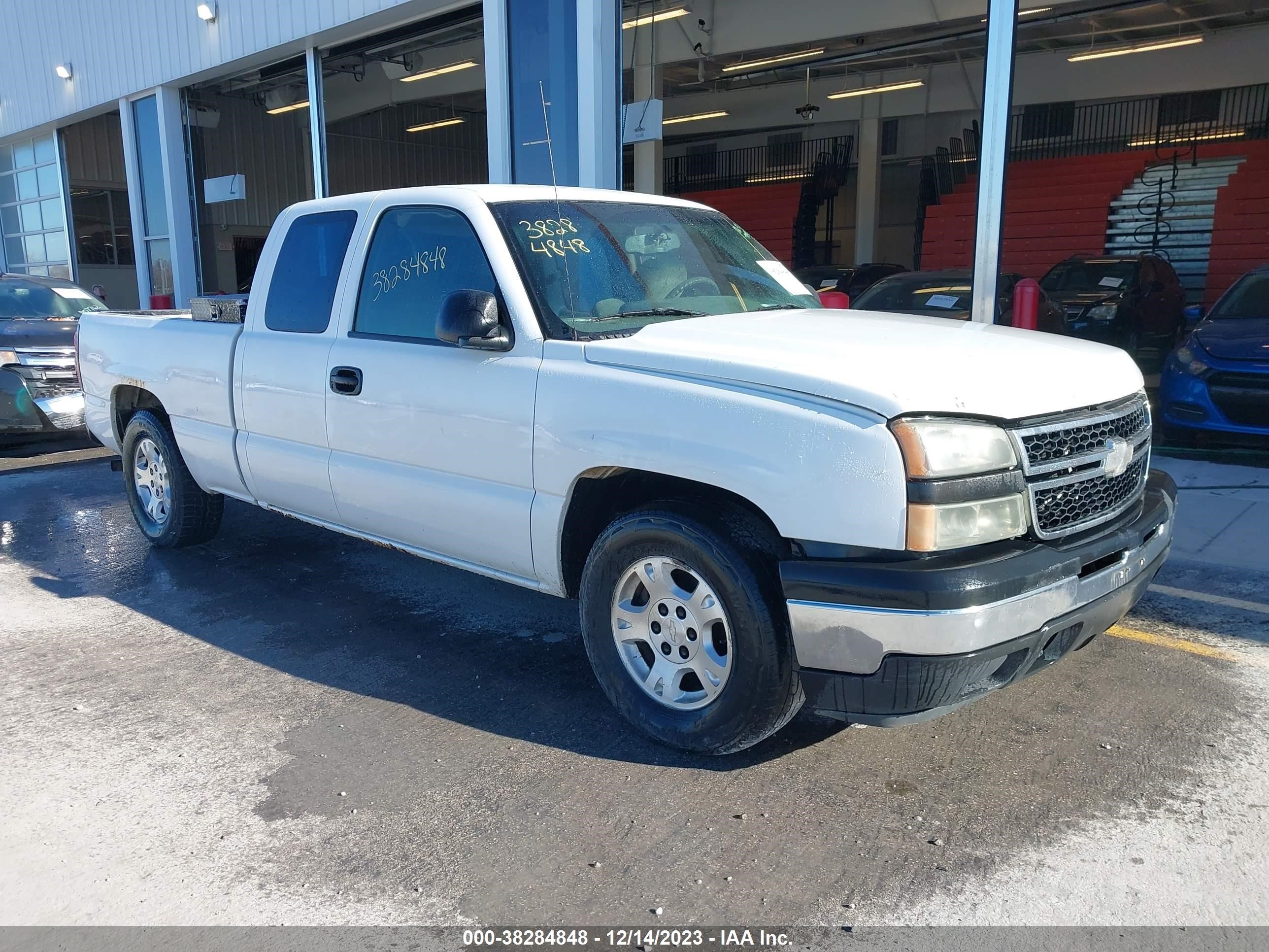 CHEVROLET SILVERADO 2006 1gcec19x16z282172