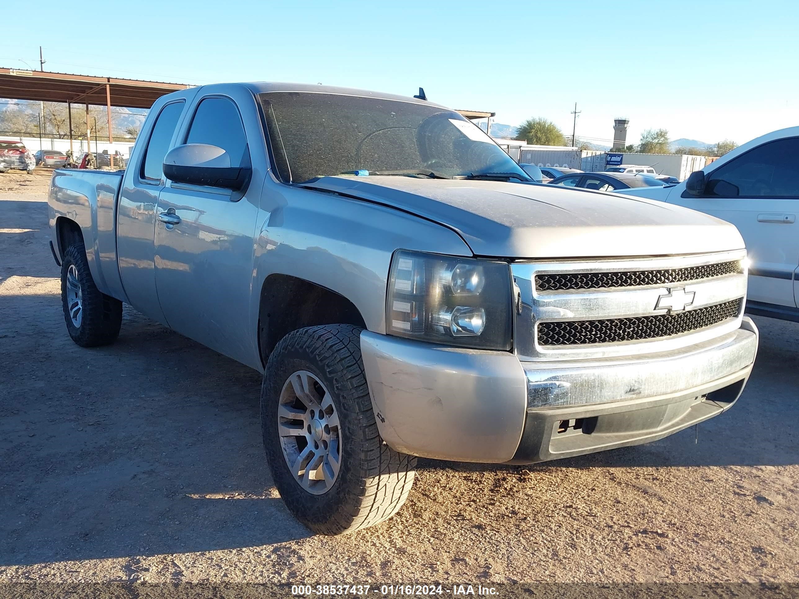 CHEVROLET SILVERADO 2007 1gcec19x17z618307