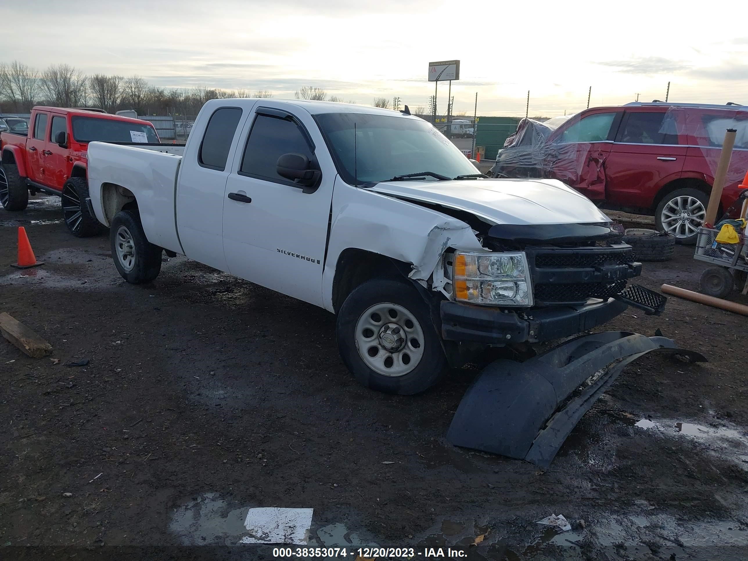 CHEVROLET SILVERADO 2007 1gcec19x37z639823