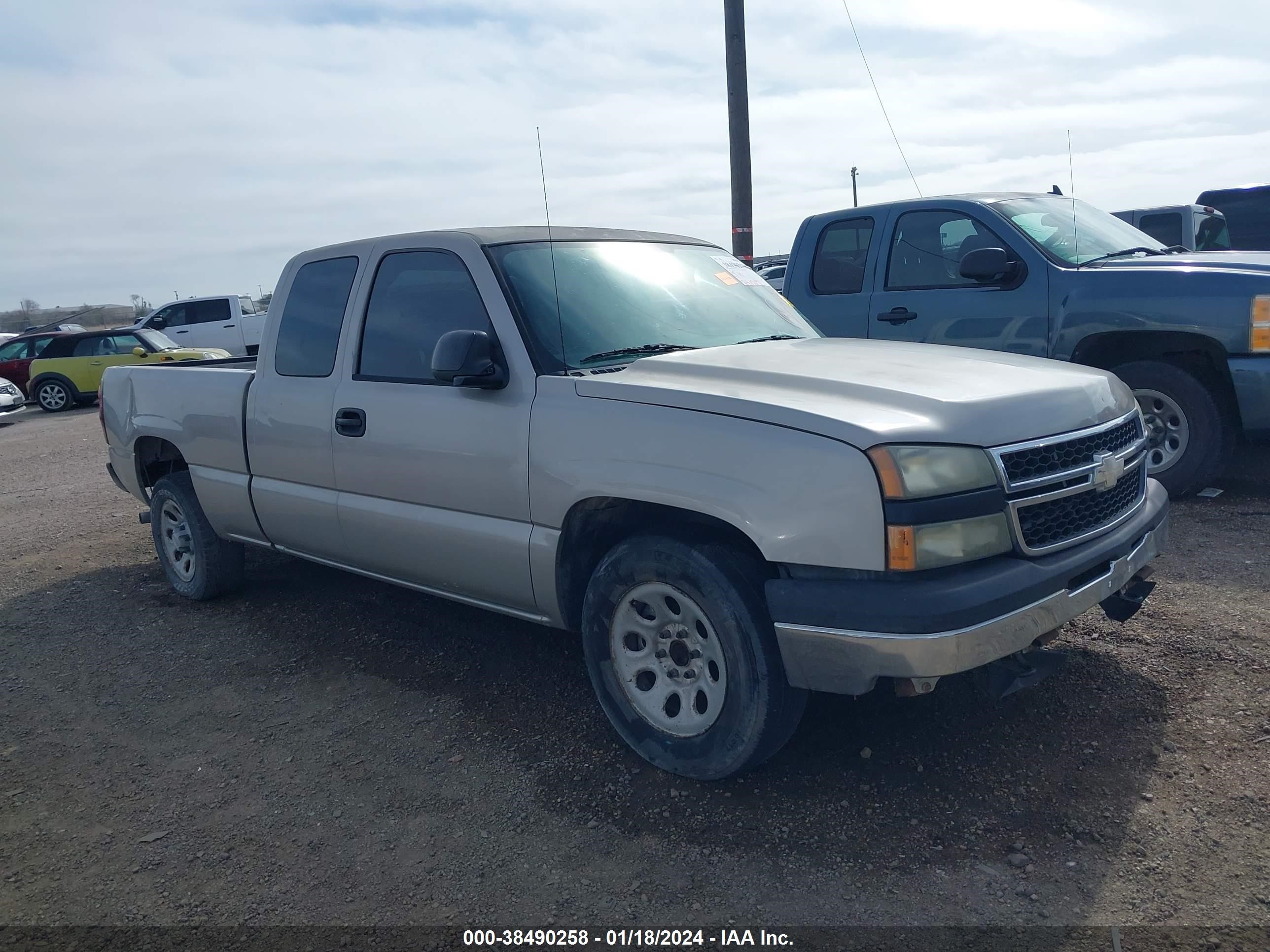 CHEVROLET SILVERADO 2007 1gcec19x67z158335