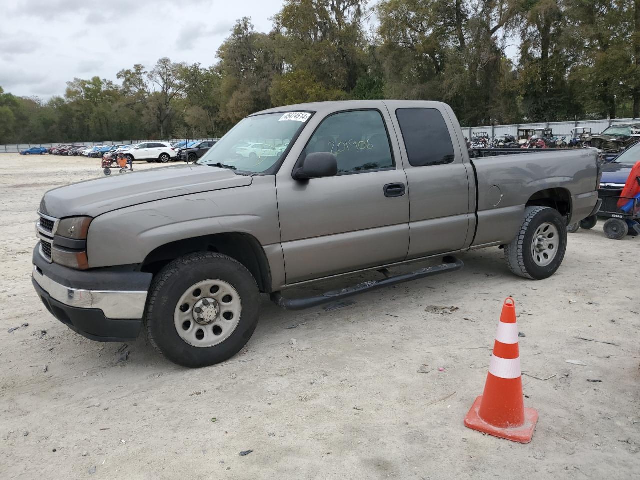 CHEVROLET SILVERADO 2007 1gcec19x87z184399