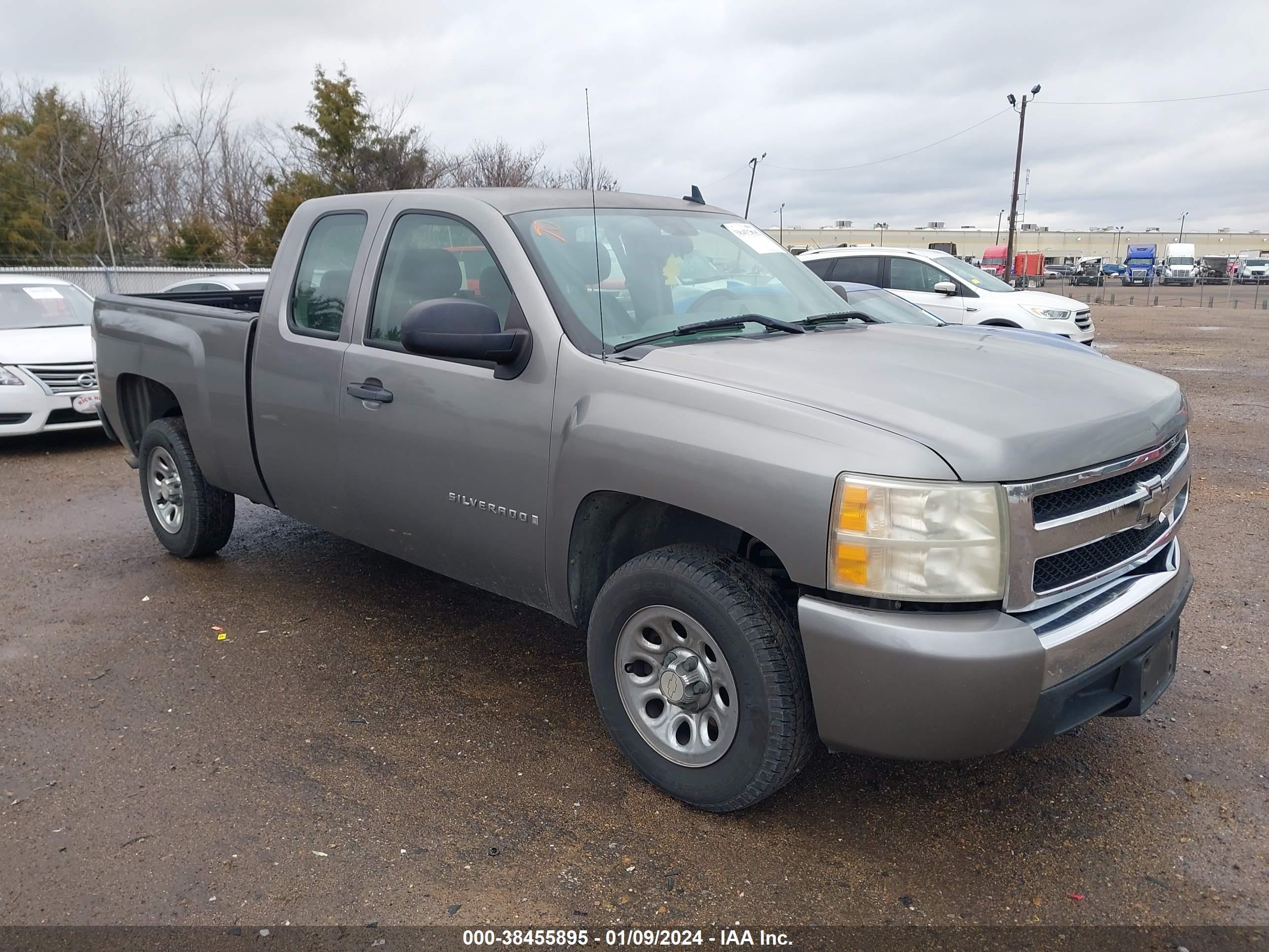 CHEVROLET SILVERADO 2007 1gcec19xx7z638040