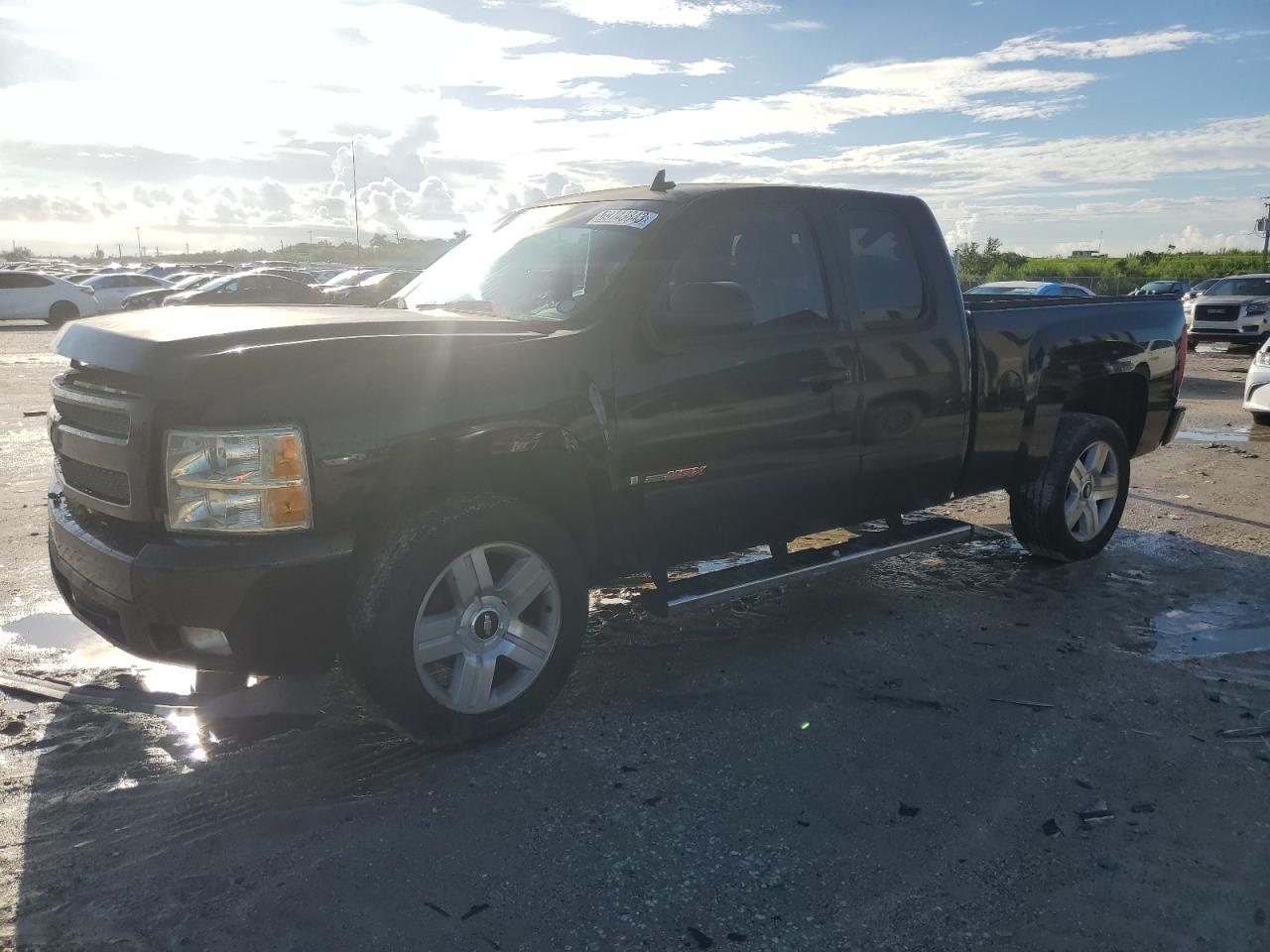 CHEVROLET SILVERADO 2007 1gcec19y77z605702