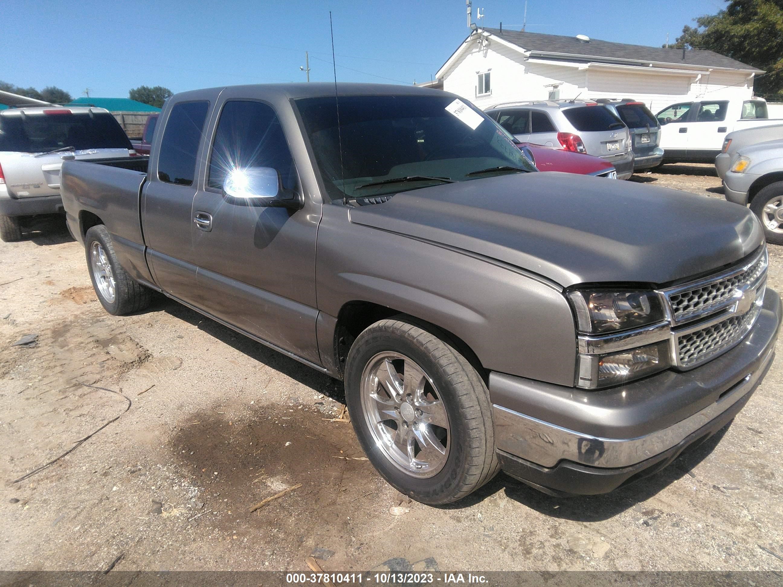 CHEVROLET SILVERADO 2006 1gcec19z86z134733