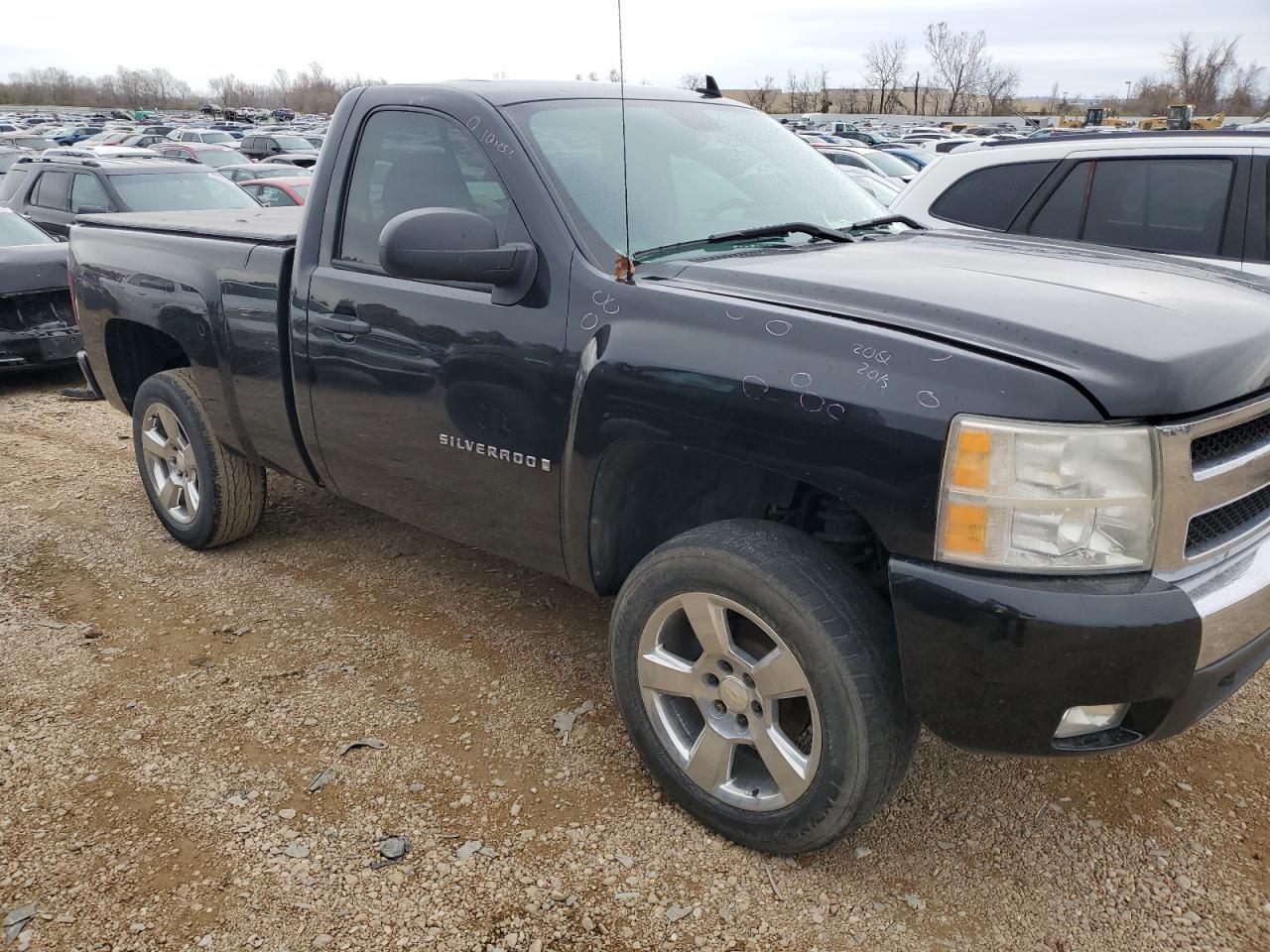 CHEVROLET SILVERADO 2007 1gcek14037z522935