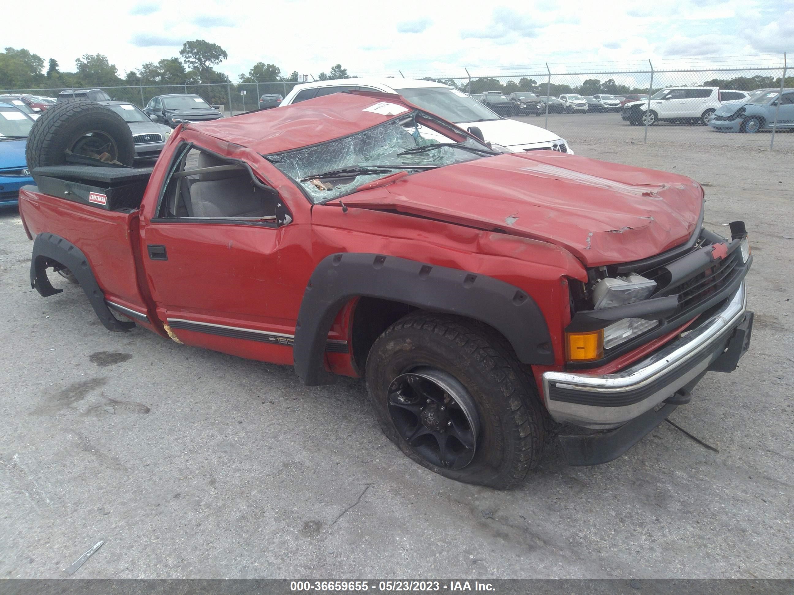 CHEVROLET S-10 PICKUP 1998 1gcek14r3wz116280