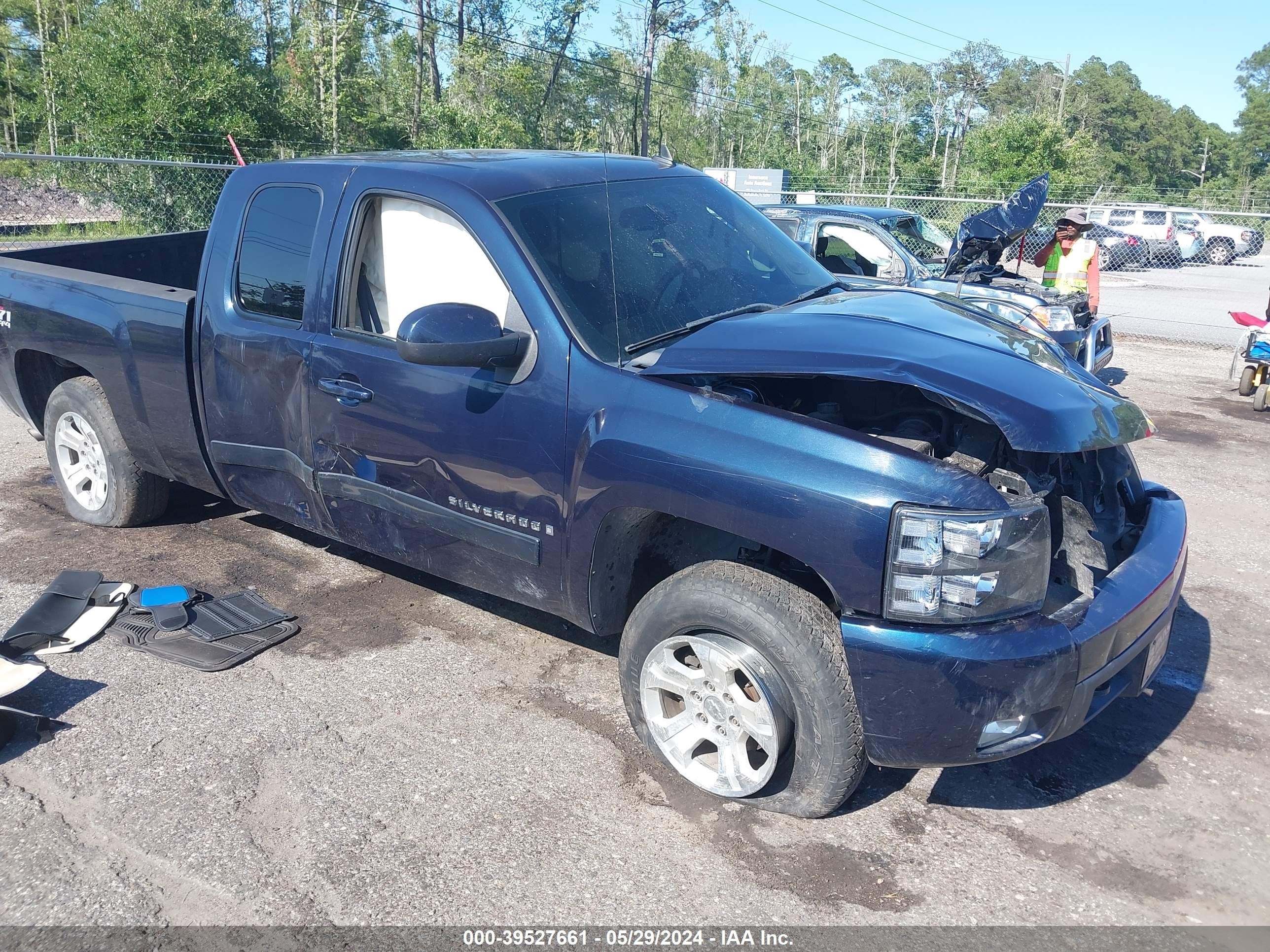 CHEVROLET SILVERADO 2007 1gcek19007z606137