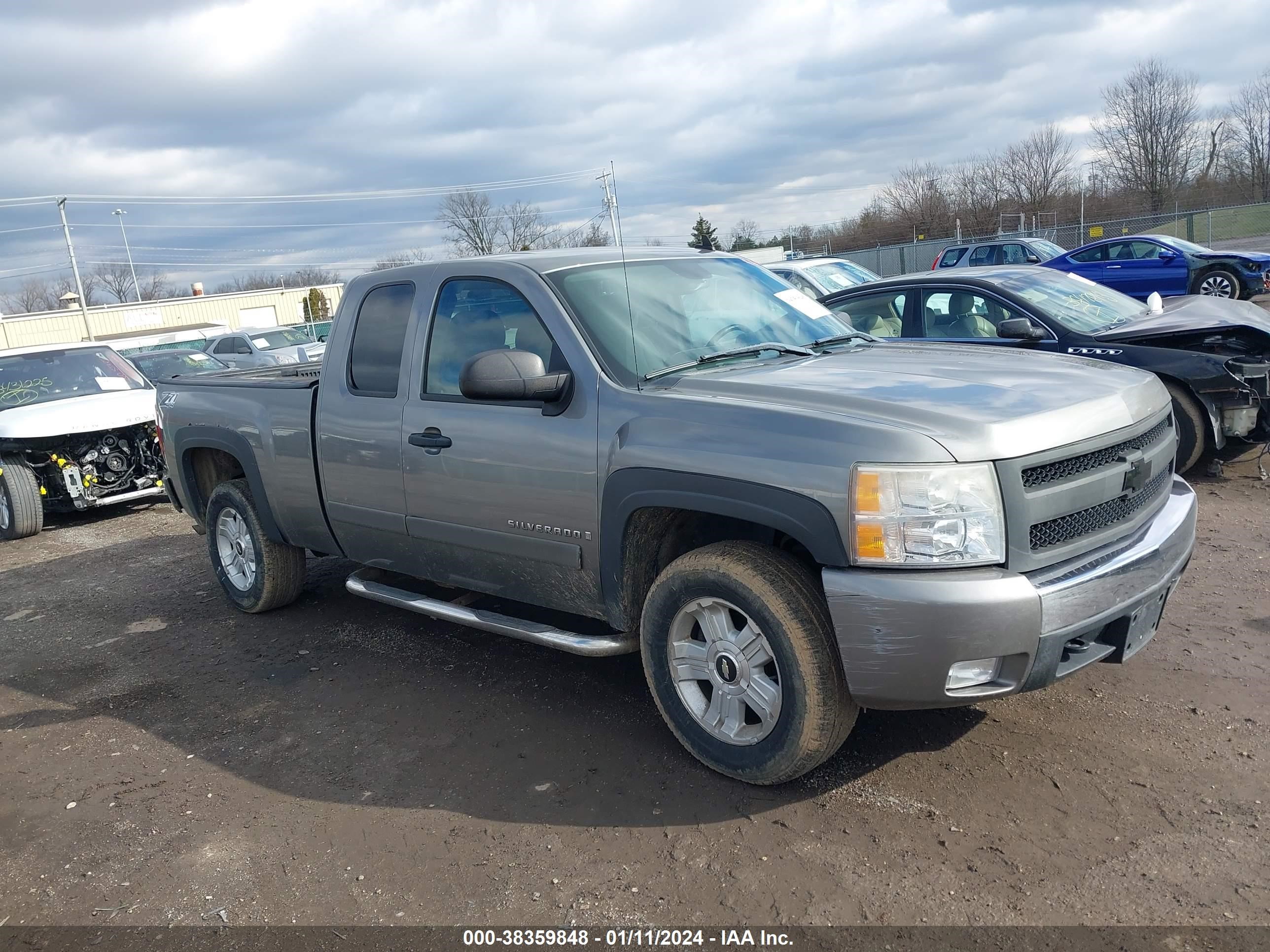 CHEVROLET SILVERADO 2007 1gcek19027z648664