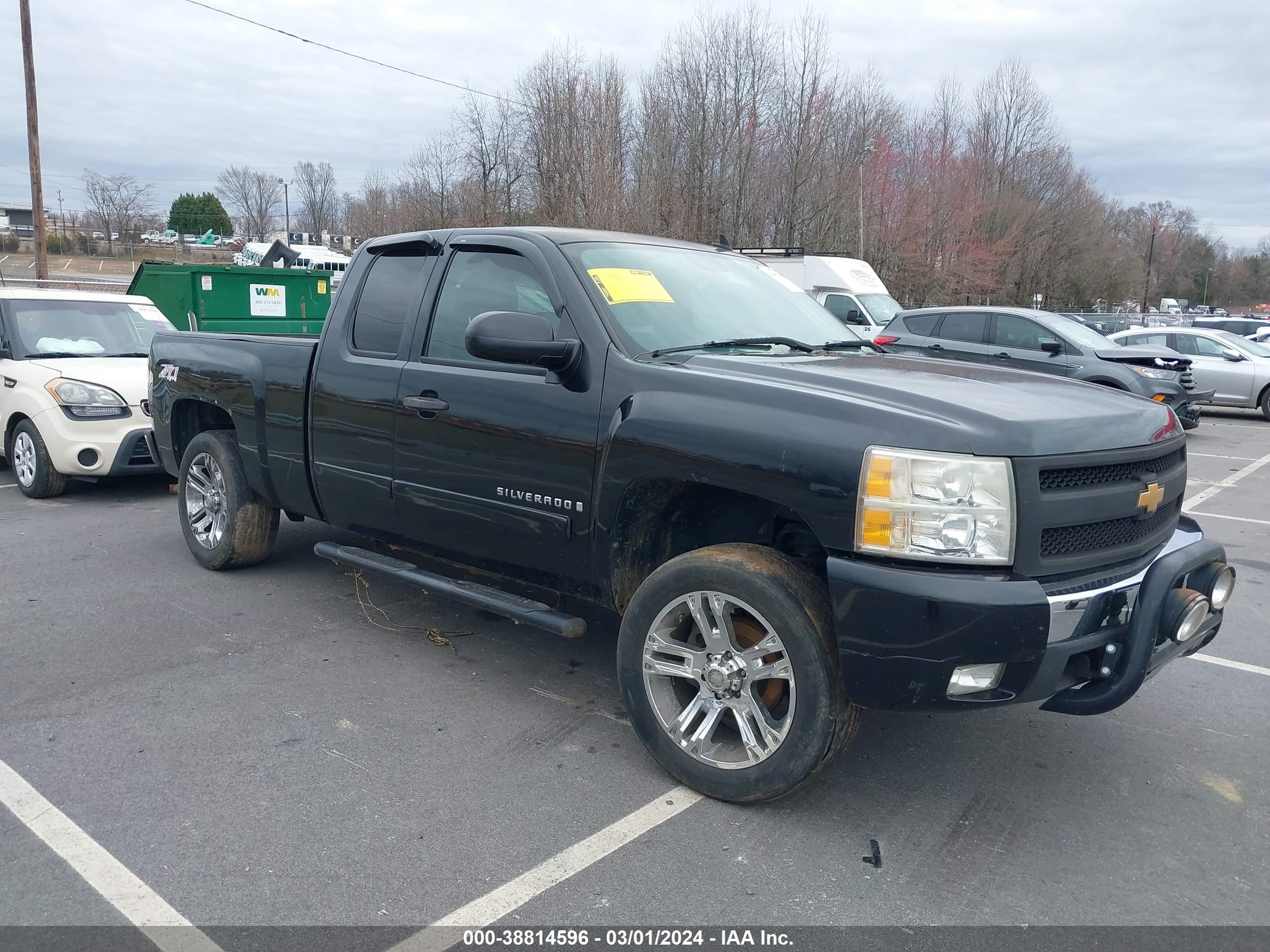 CHEVROLET SILVERADO 2007 1gcek19047z500595