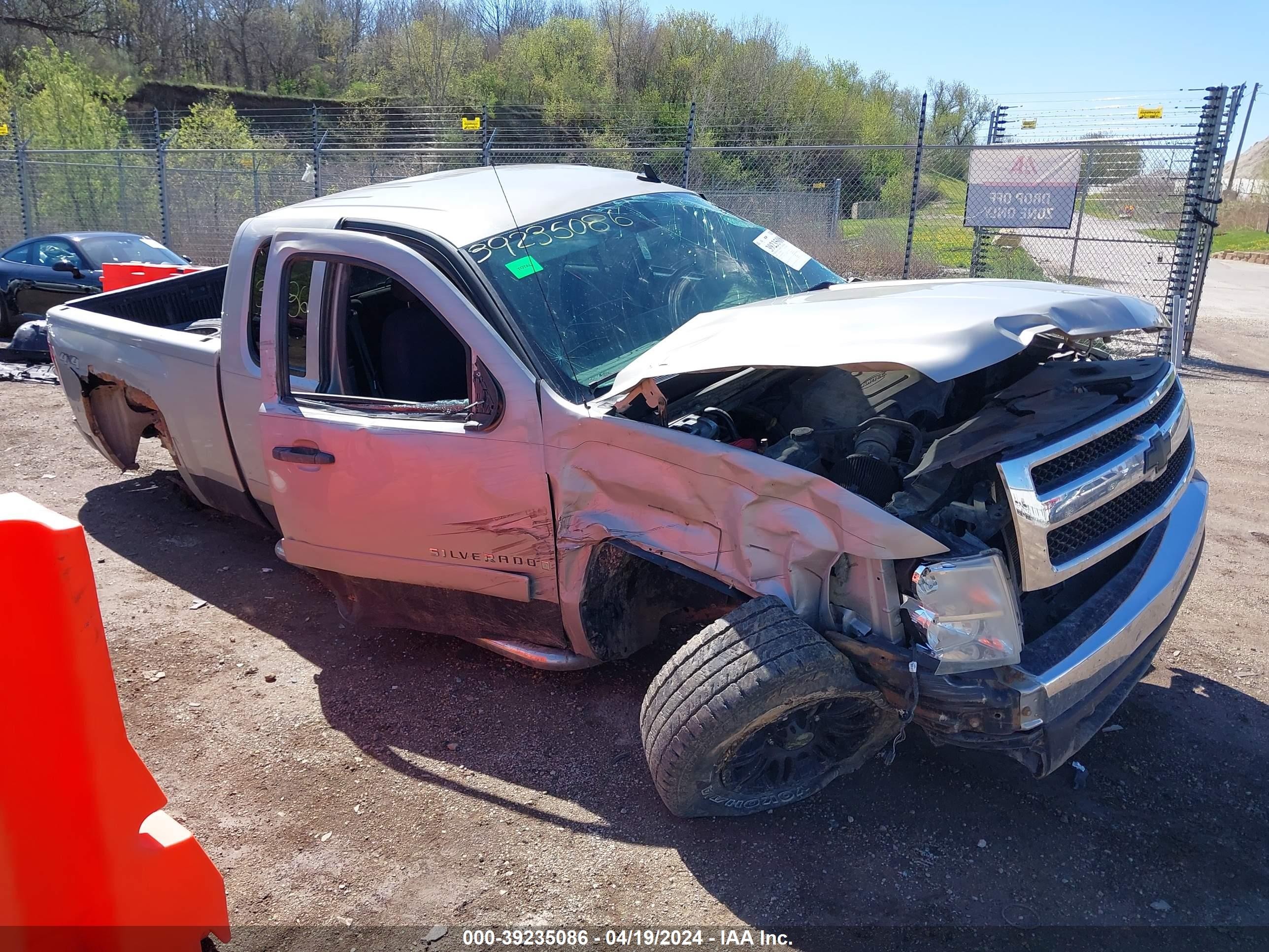 CHEVROLET SILVERADO 2008 1gcek19078z313675