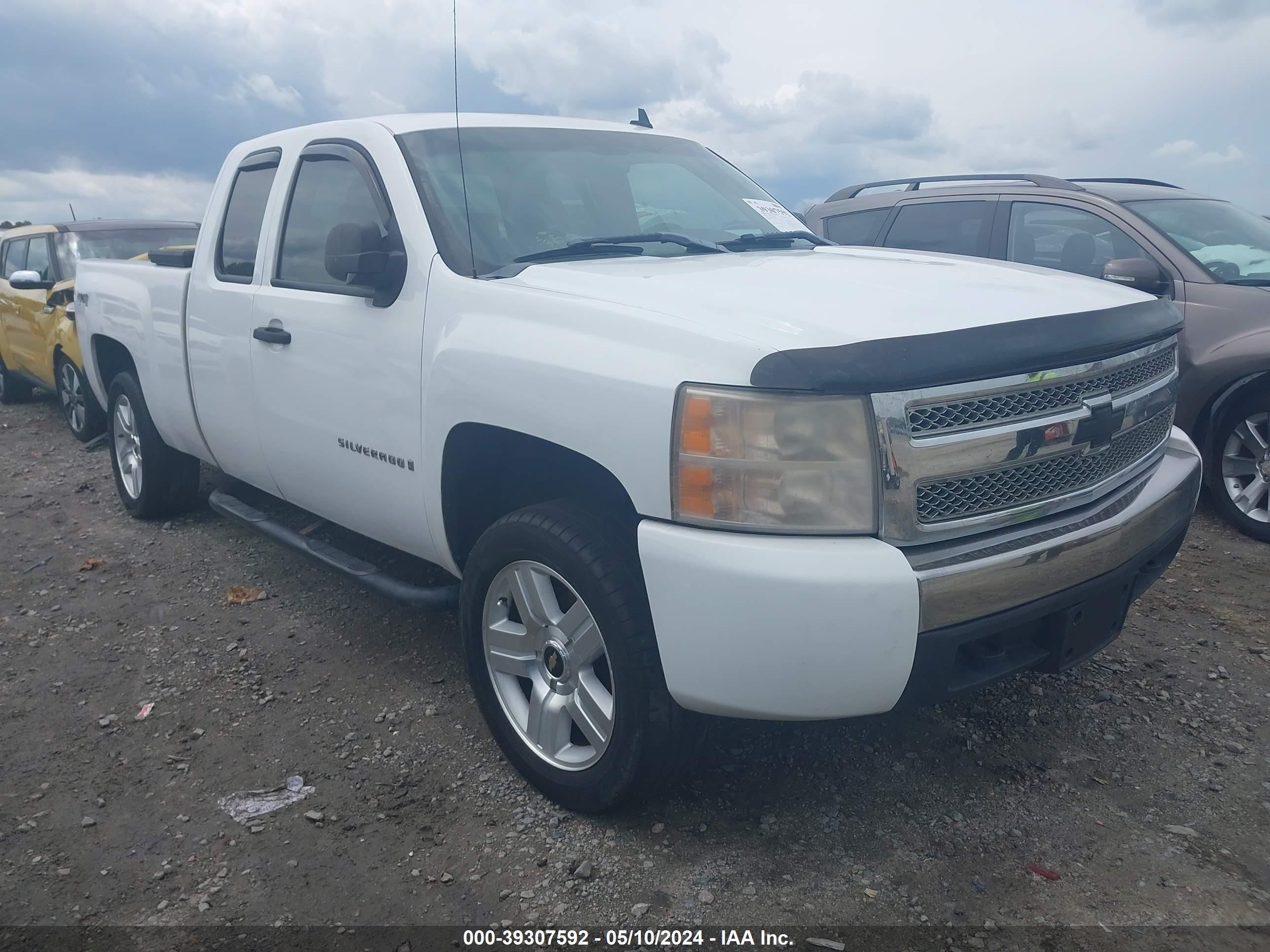 CHEVROLET SILVERADO 2008 1gcek19j78z258265