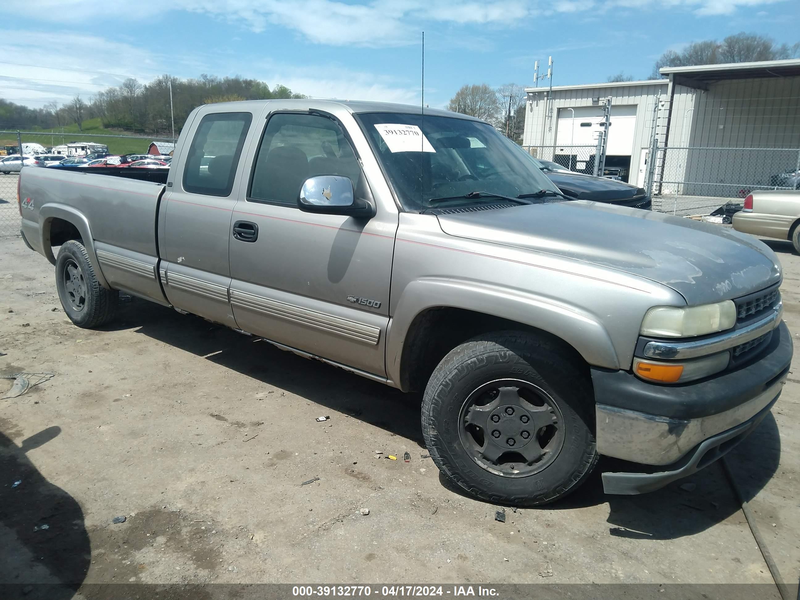 CHEVROLET SILVERADO 2000 1gcek19t2ye302052