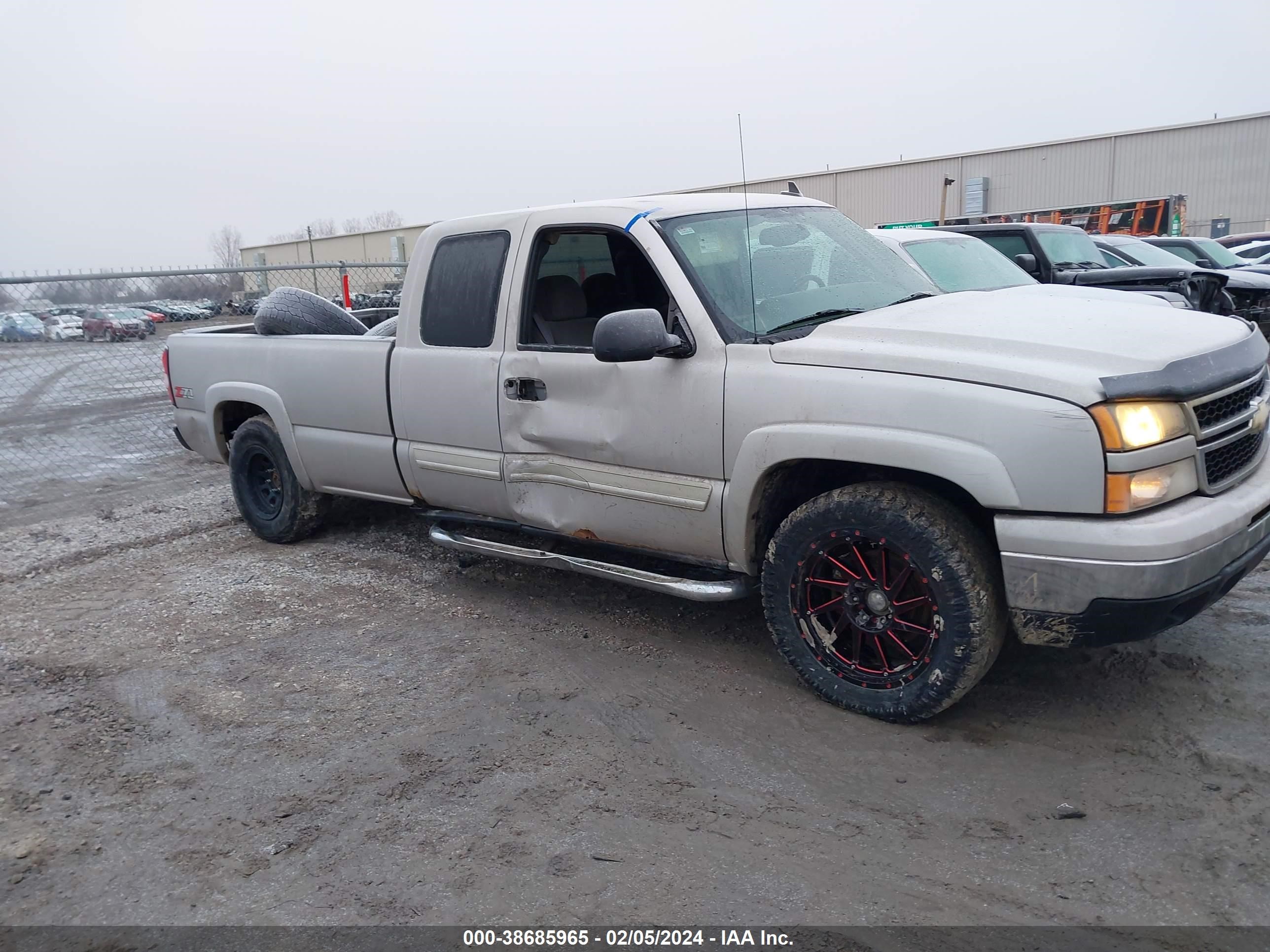 CHEVROLET SILVERADO 2006 1gcek19z76e247051