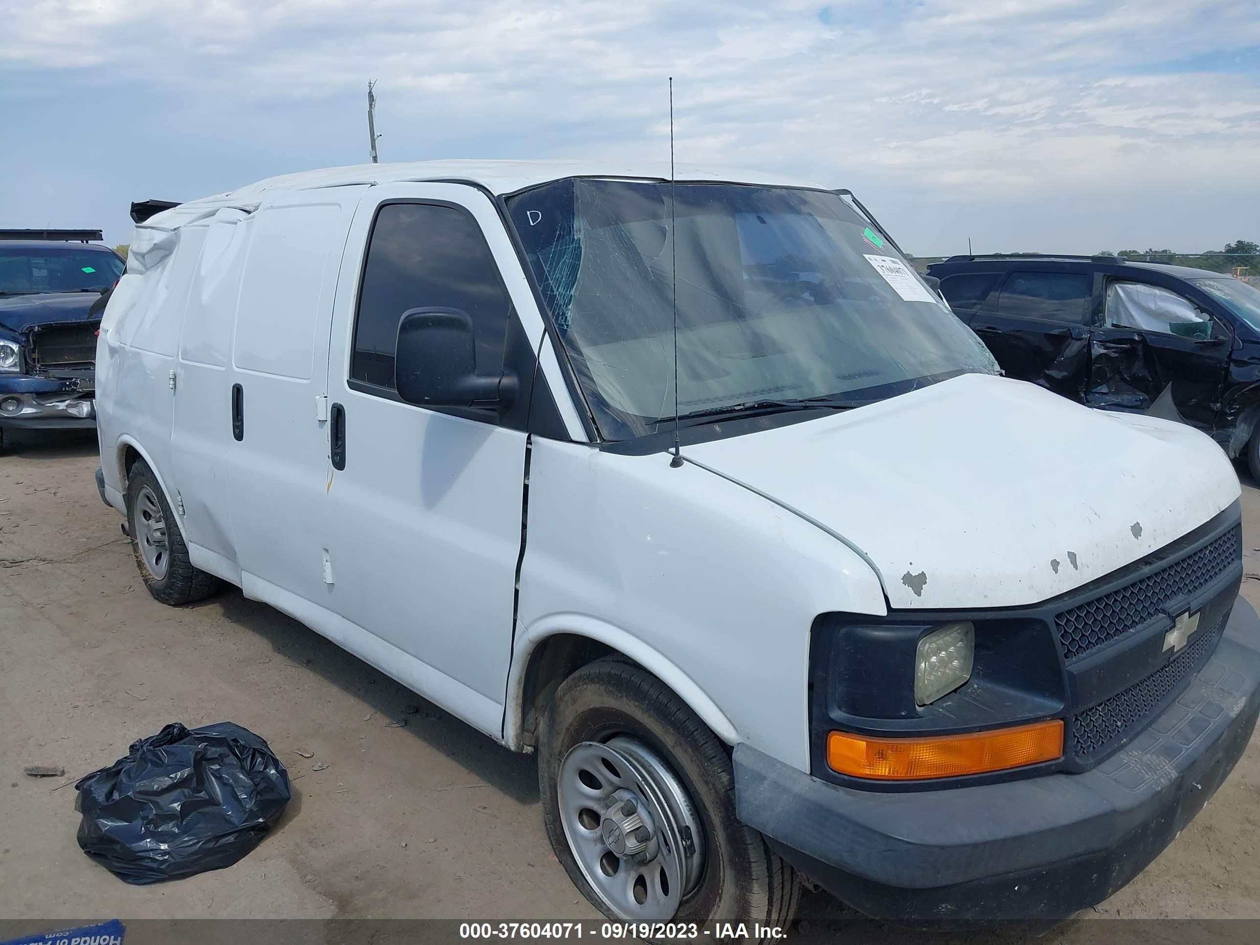 CHEVROLET EXPRESS 2009 1gcfg15x191113559