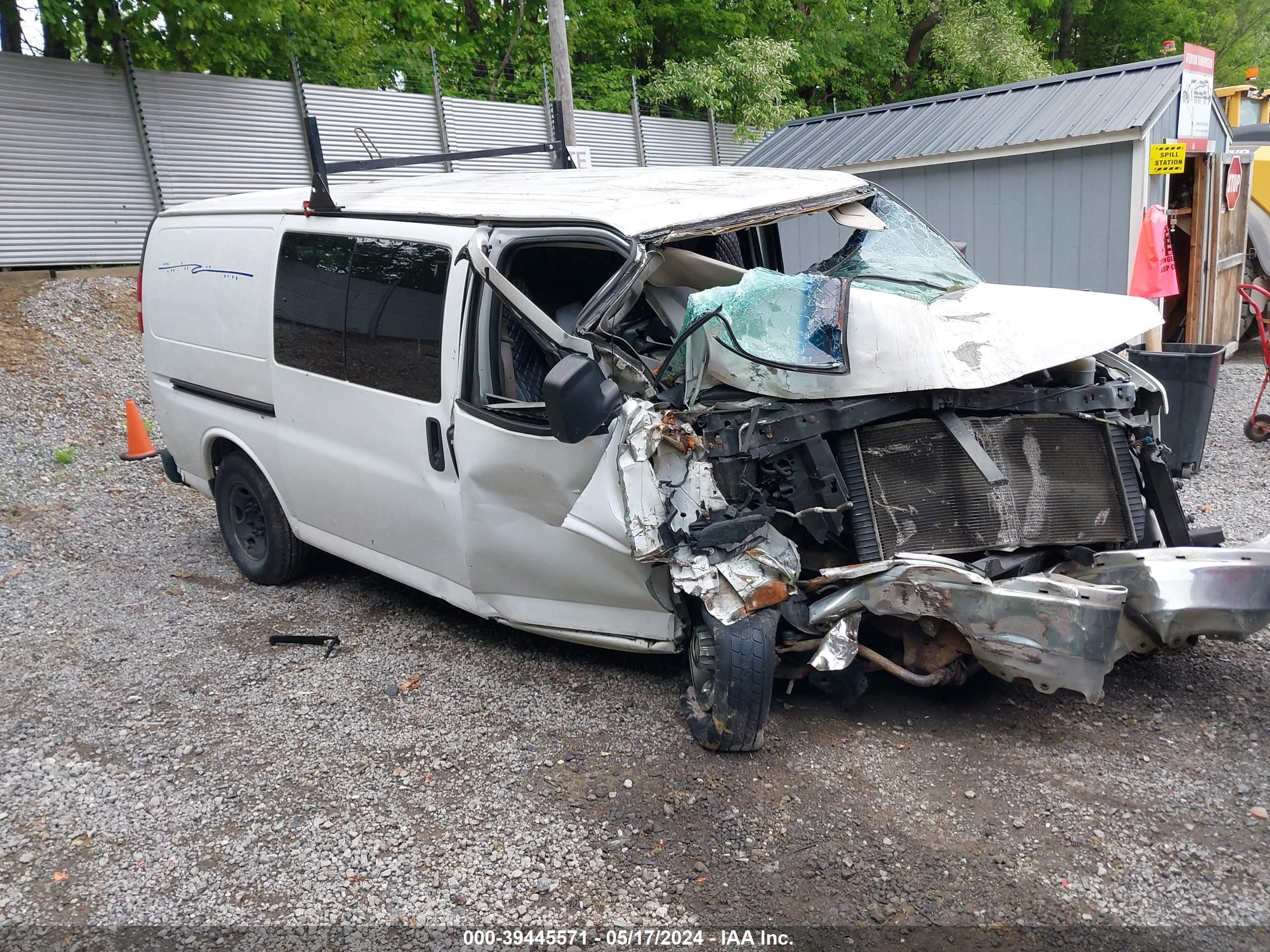 CHEVROLET EXPRESS 2008 1gcgg25cx81232166