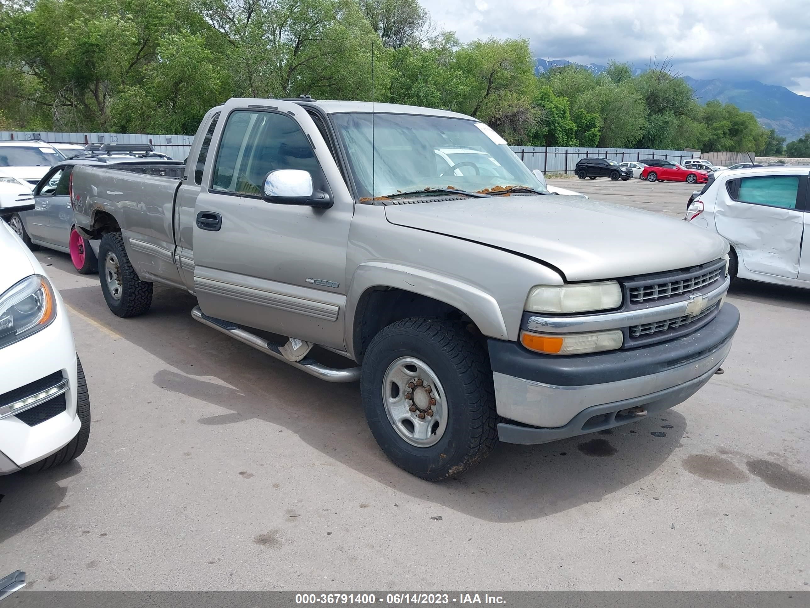 CHEVROLET SILVERADO 2000 1gcgk29u7ye355210