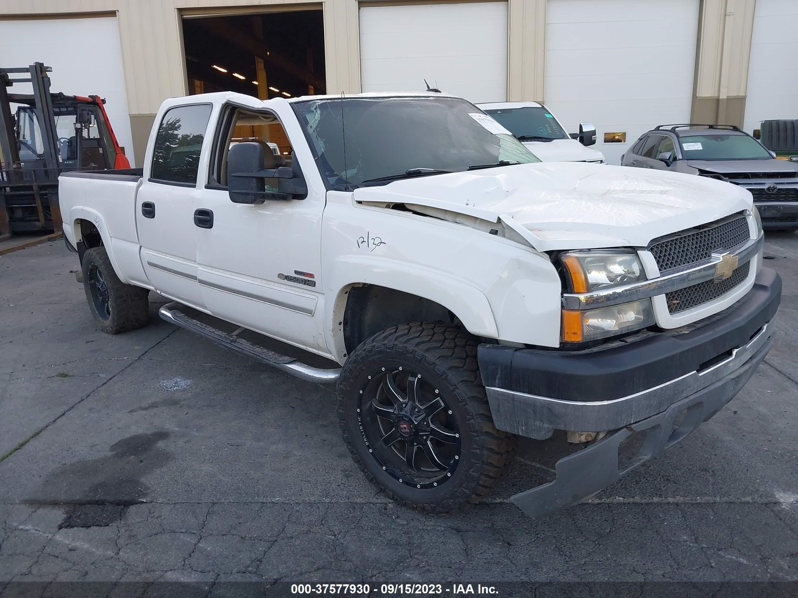 CHEVROLET SILVERADO 2004 1gchc23284f238068