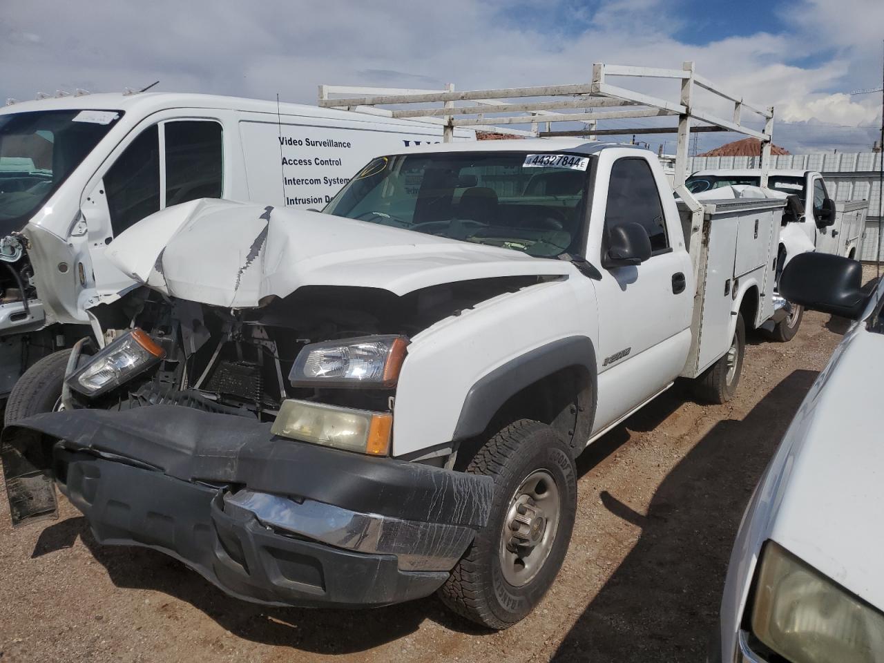 CHEVROLET SILVERADO 2004 1gchc24u34e377336