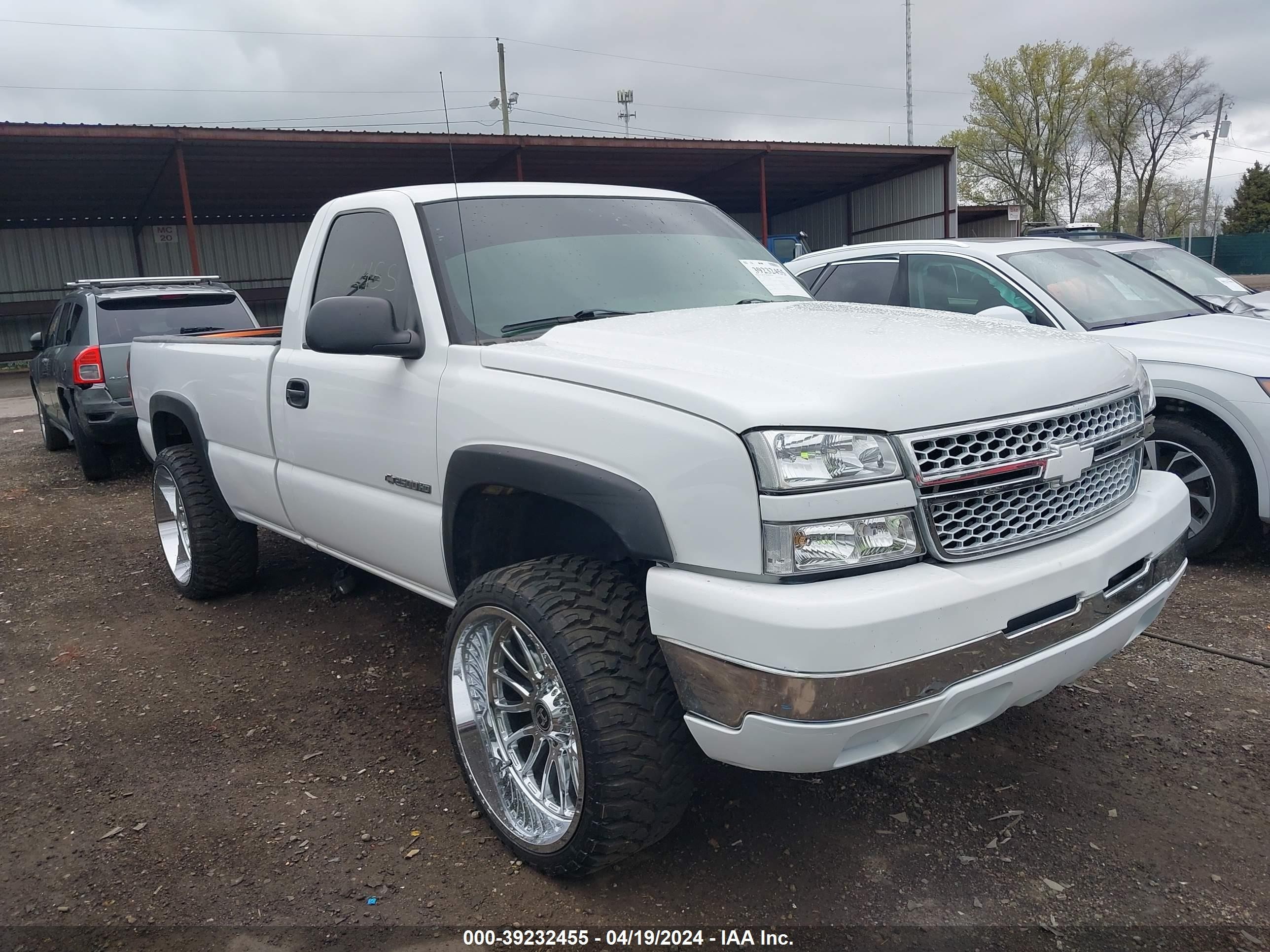 CHEVROLET SILVERADO 2005 1gchc24u65e158484