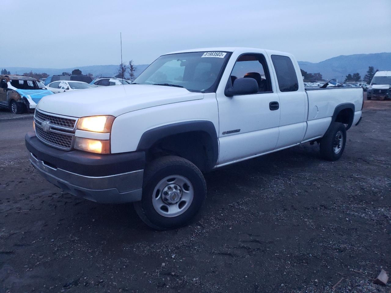 CHEVROLET SILVERADO 2005 1gchc29u05e118541