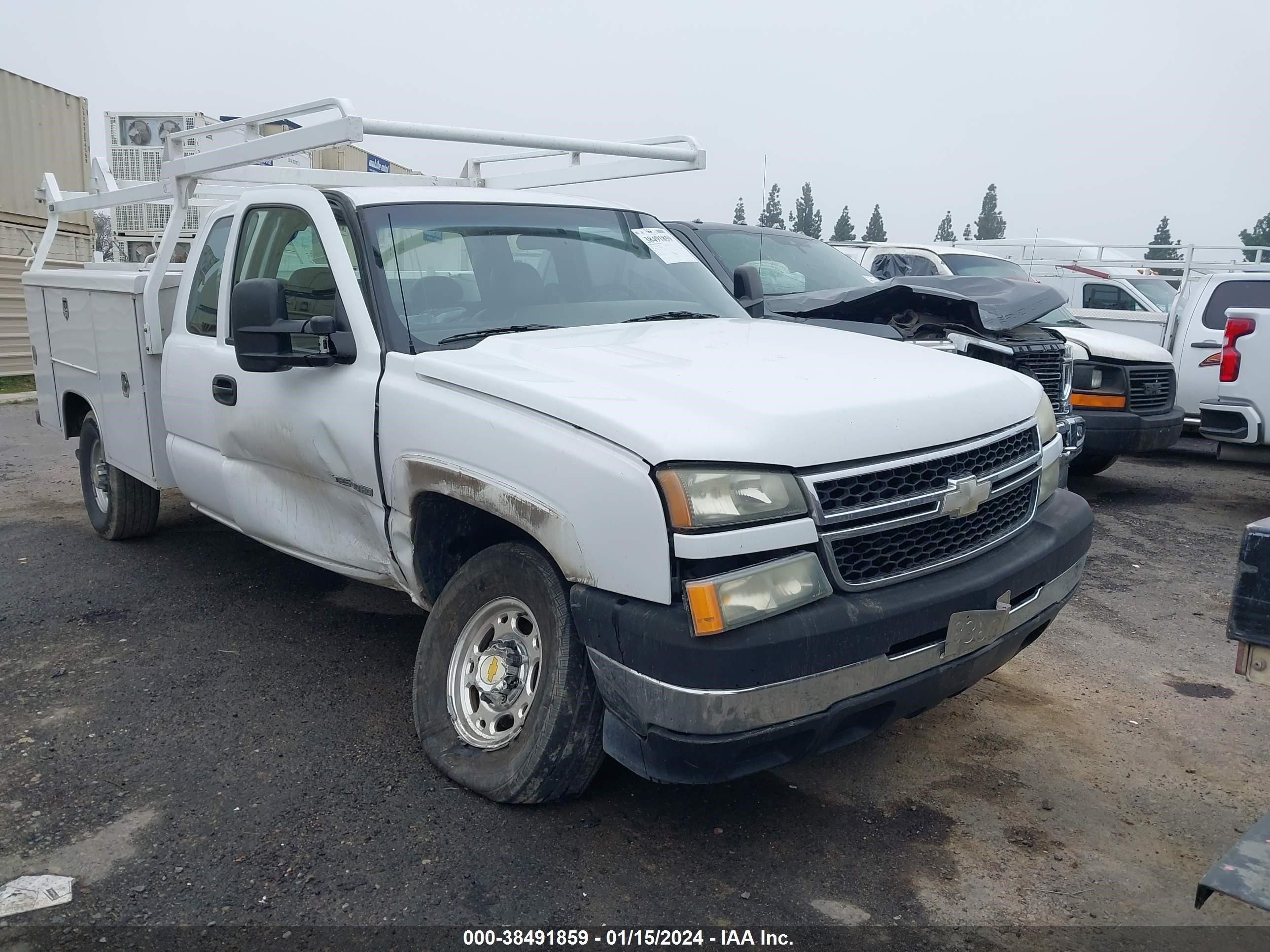 CHEVROLET SILVERADO 2005 1gchc29u55e206596