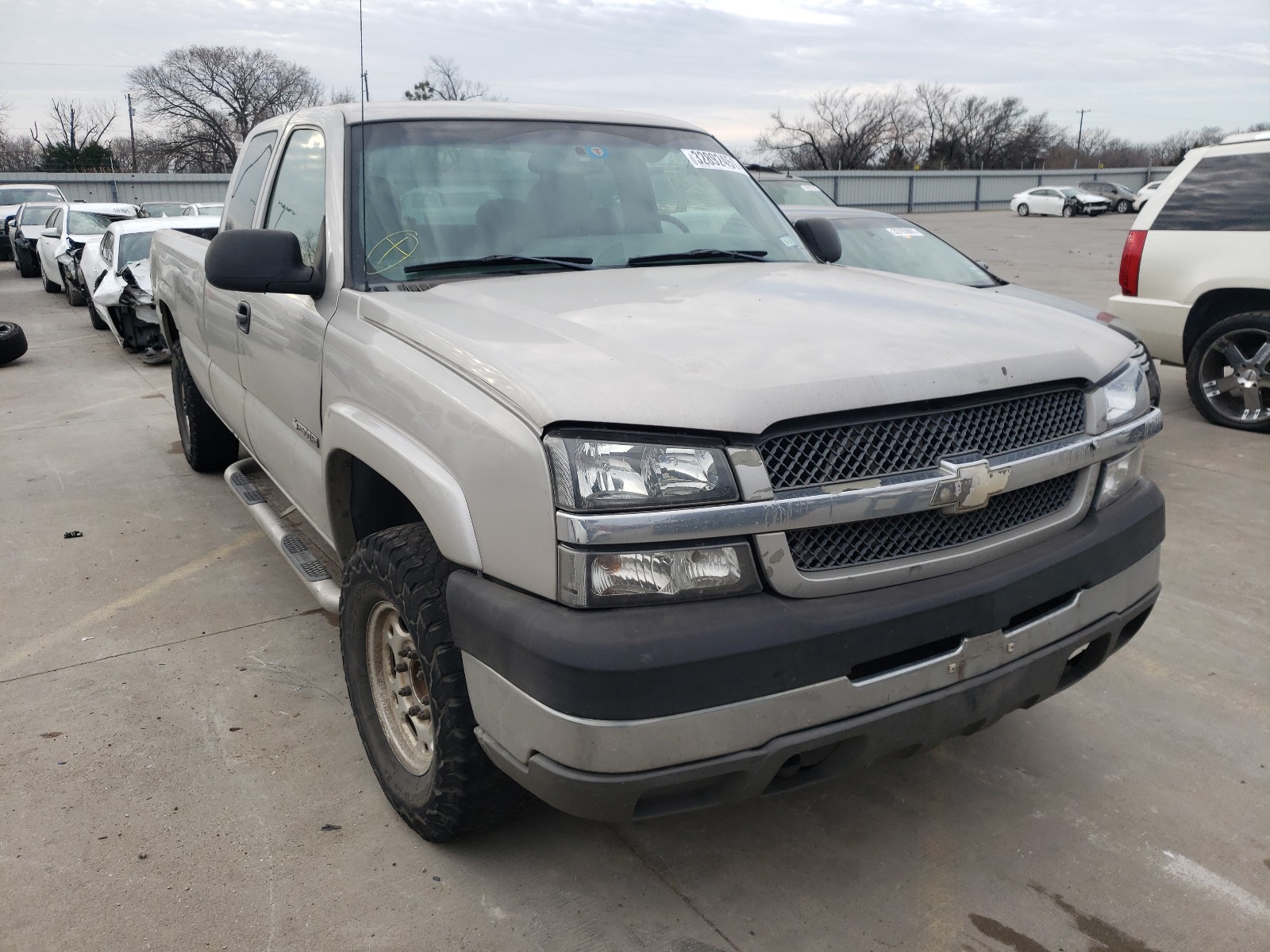 CHEVROLET SILVERADO 2004 1gchc29u94e250423