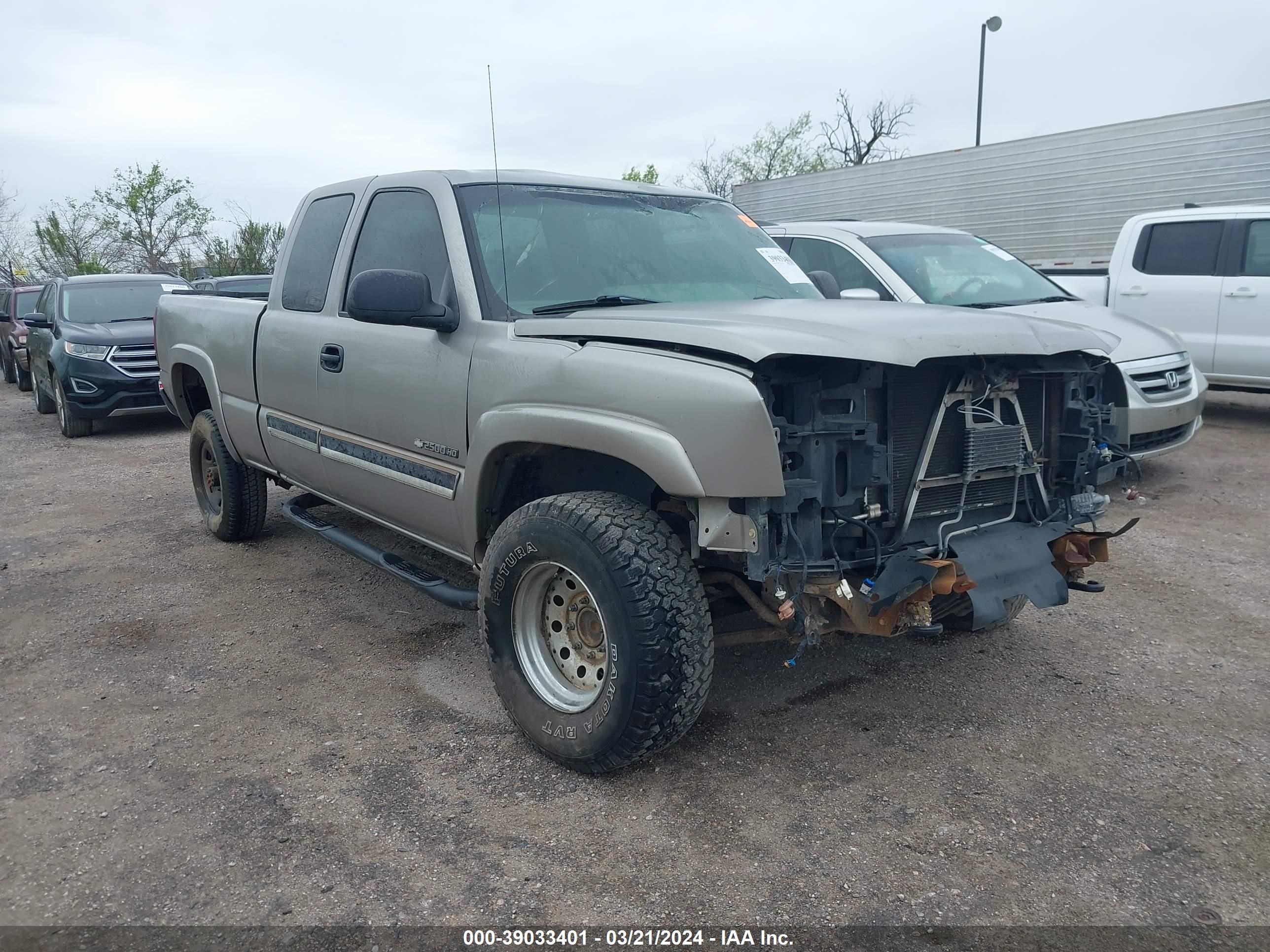 CHEVROLET SILVERADO 2003 1gchc29ux3e141452