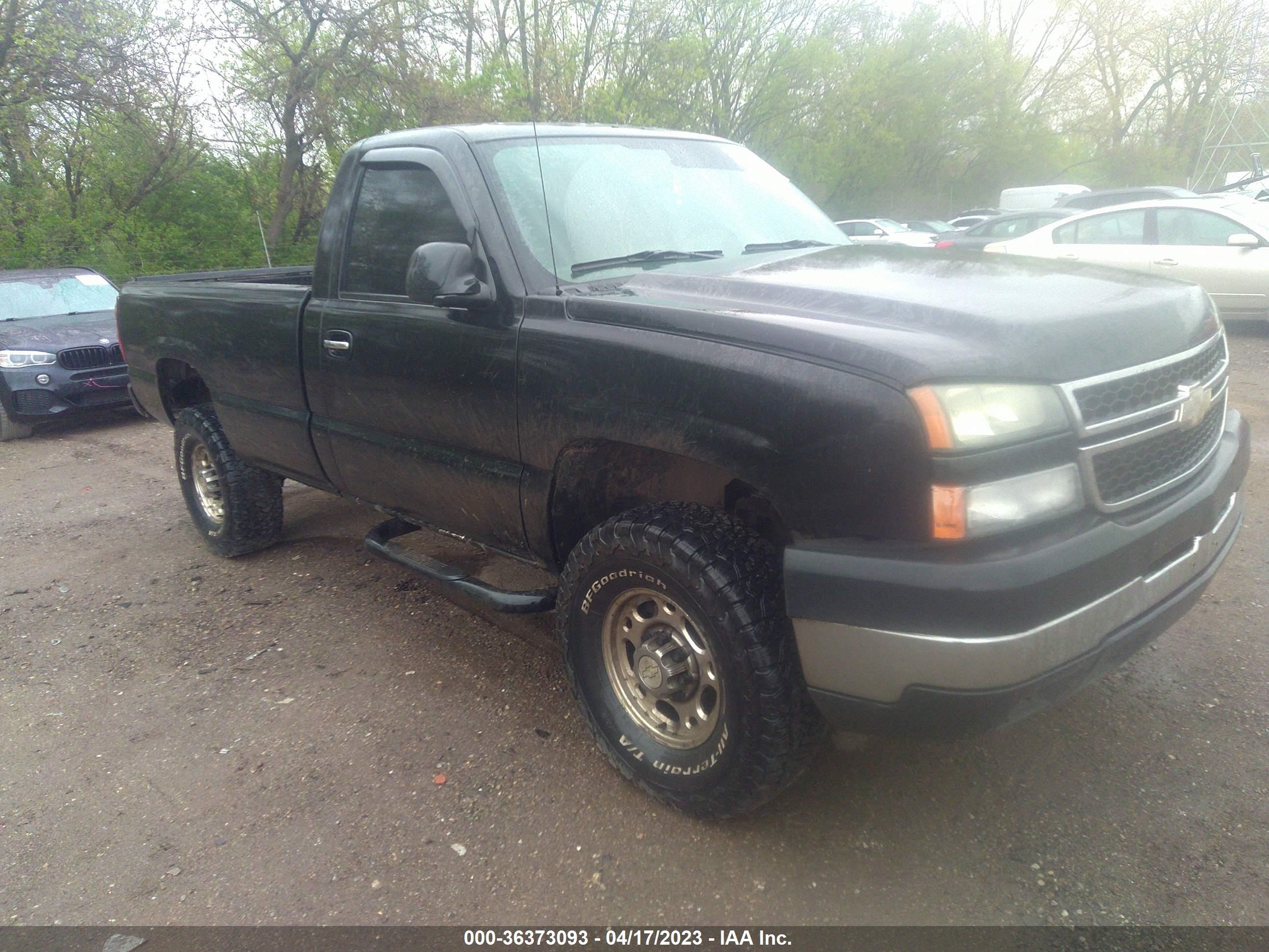 CHEVROLET SILVERADO 2007 1gchk24d37e117915