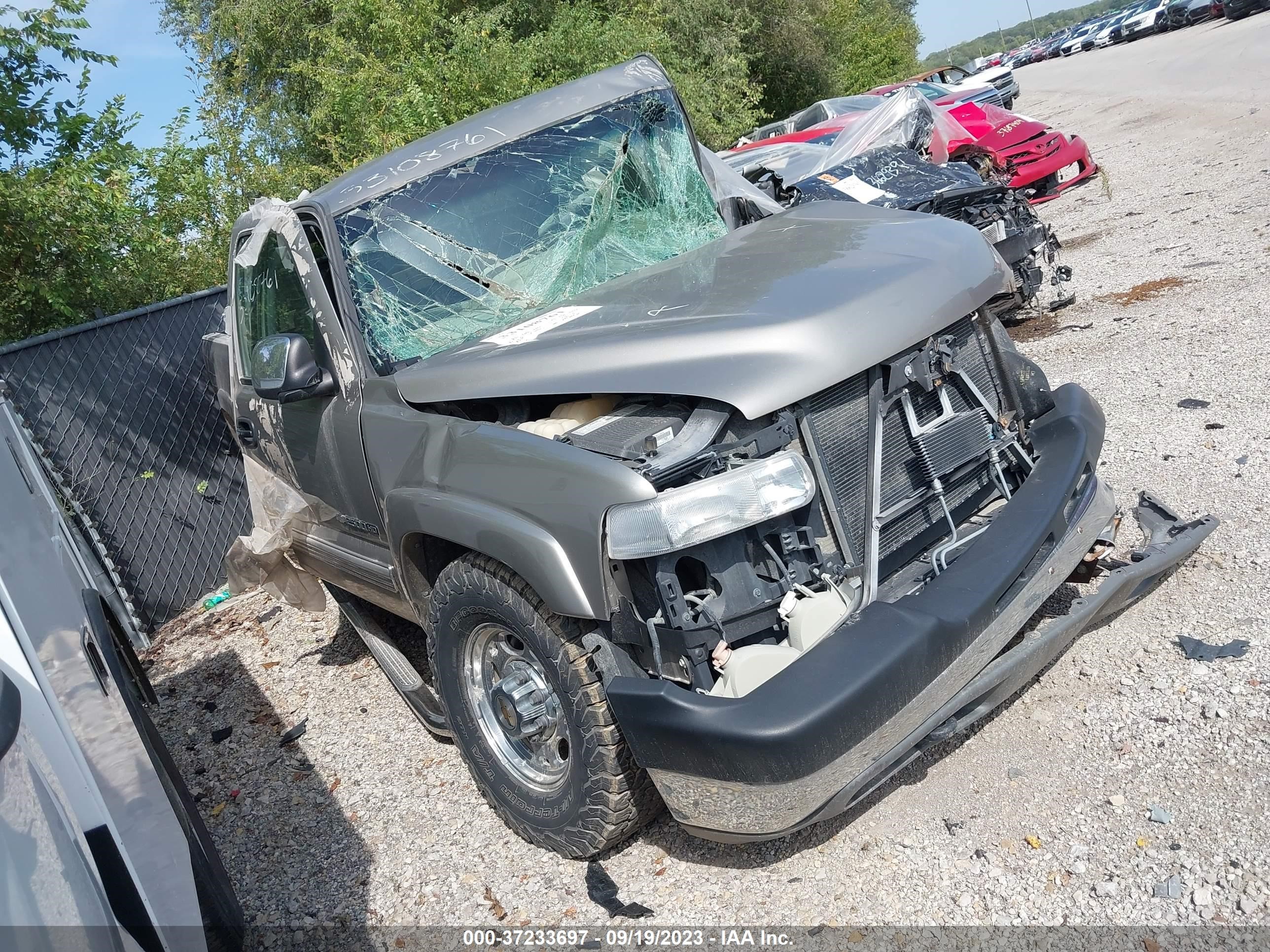 CHEVROLET SILVERADO 2002 1gchk29u42e111929