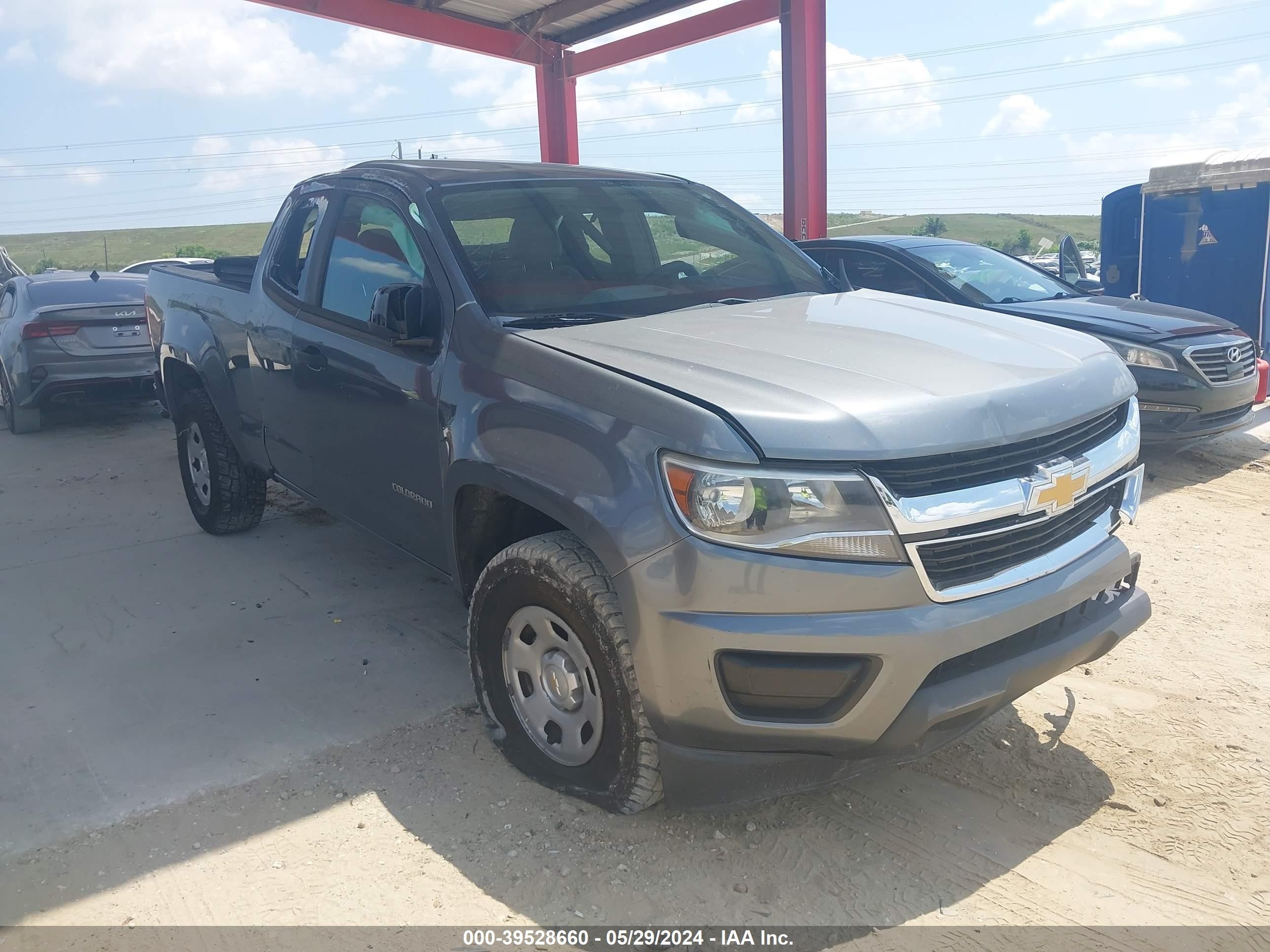 CHEVROLET COLORADO 2018 1gchsbeaxj1302904