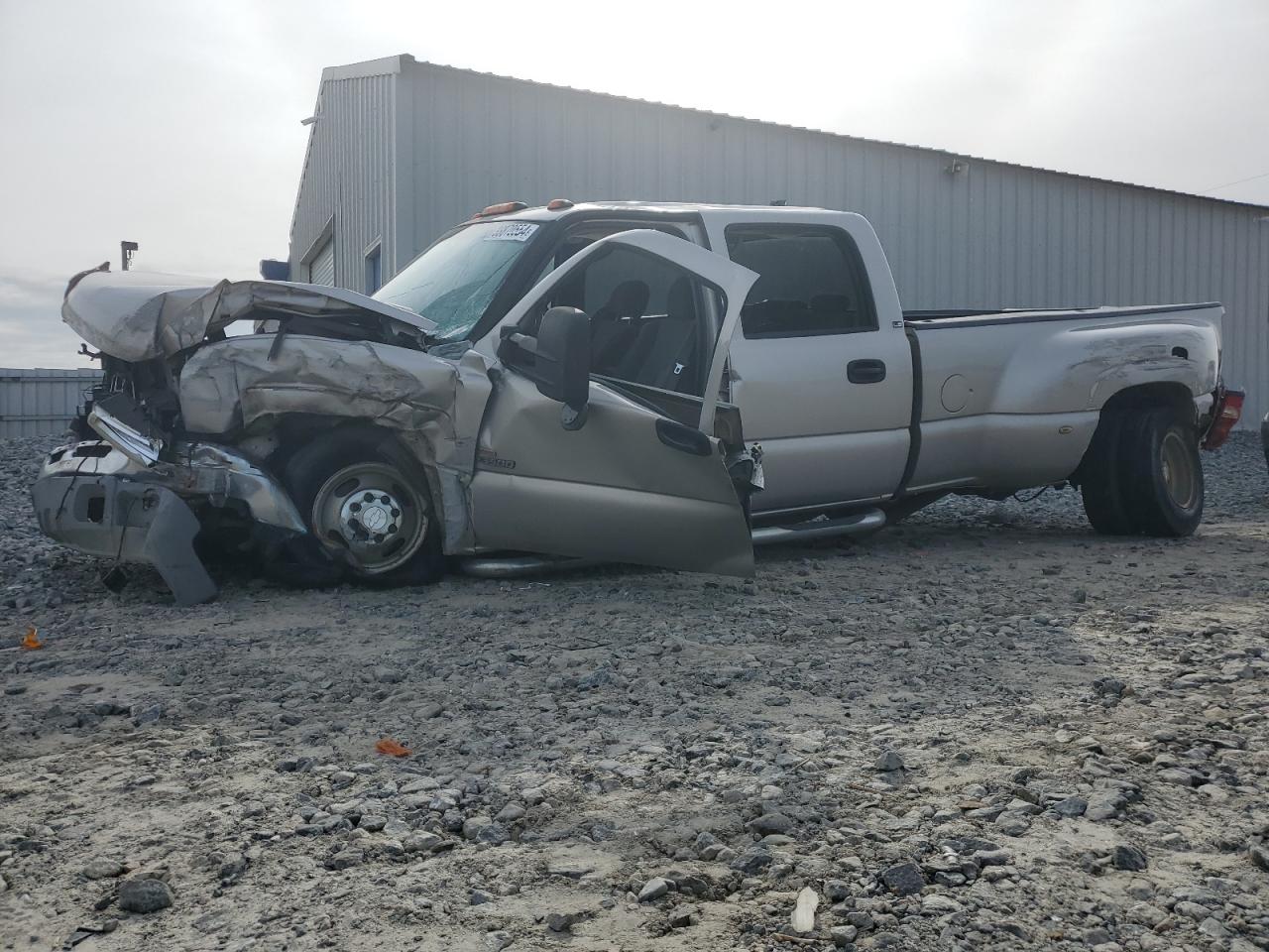 CHEVROLET SILVERADO 2005 1gcjc33225f946356